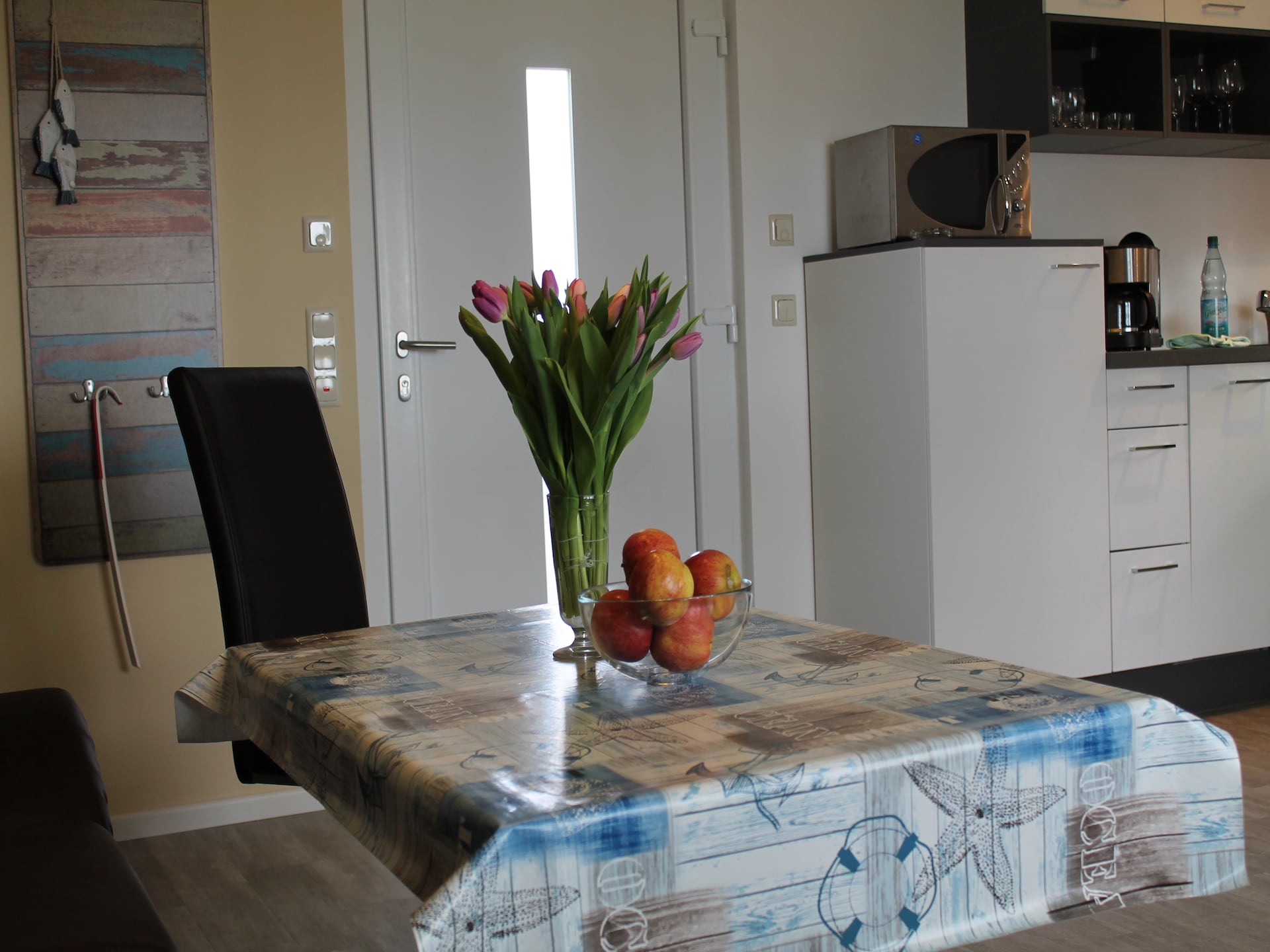 Vrijstaande bungalow direct aan het meer, 20 meter van het strand - foto 10