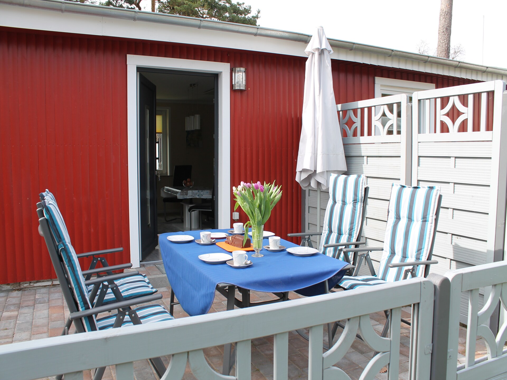 Vrijstaande bungalow direct aan het meer, 20 meter van het strand - foto 6