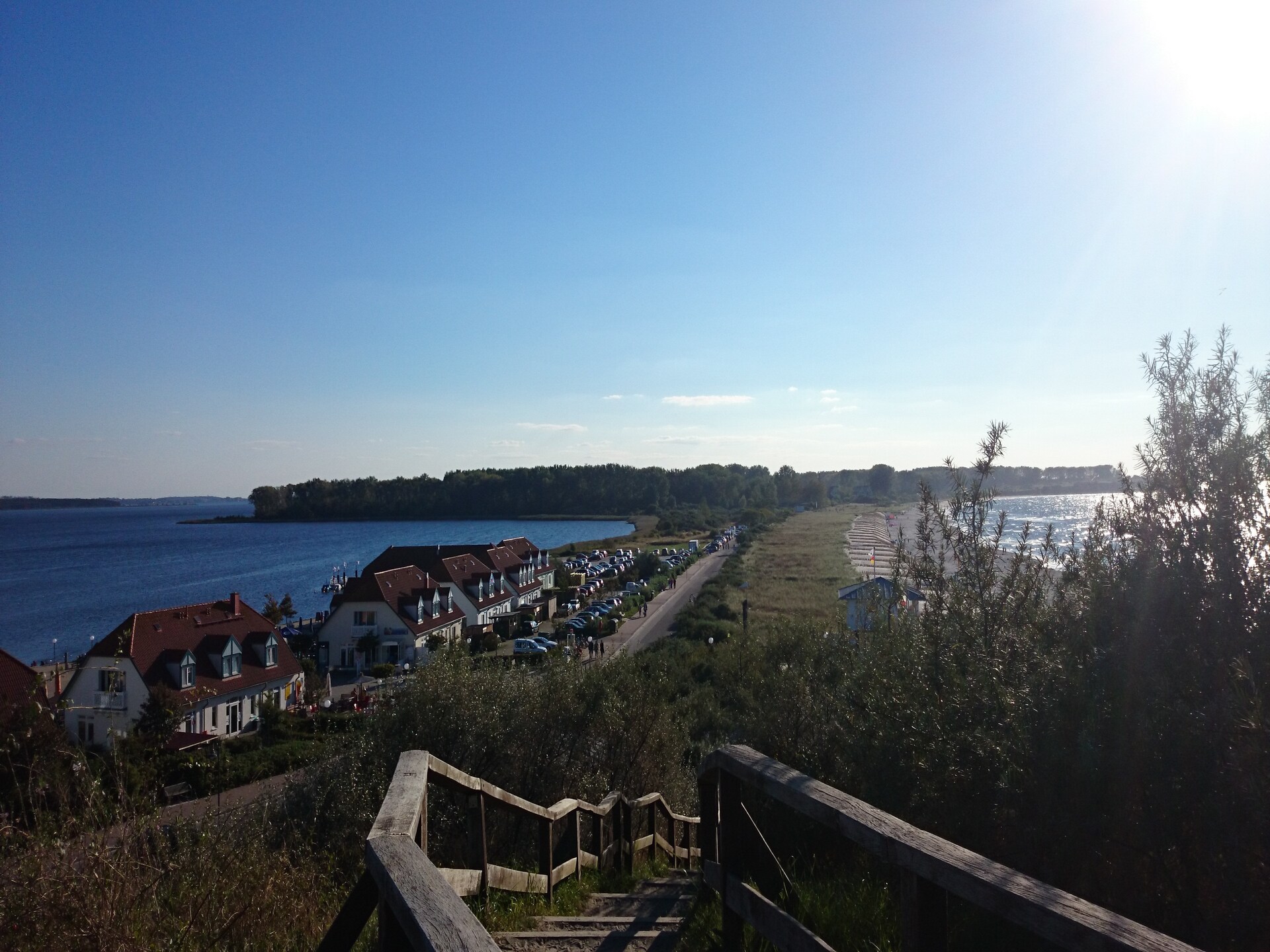 Vrijstaande bungalow direct aan het meer, 20 meter van het strand - foto 35