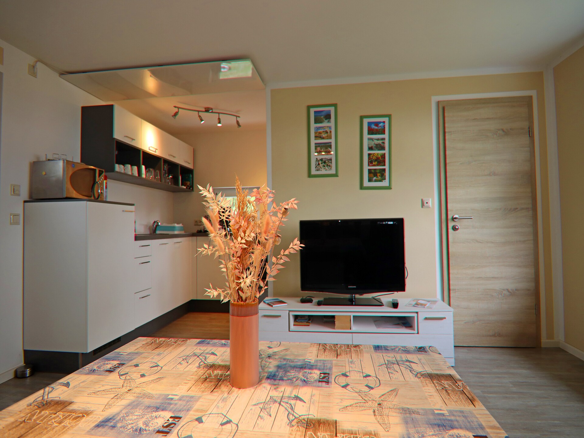 Vrijstaande bungalow direct aan het meer, 20 meter van het strand - foto 16