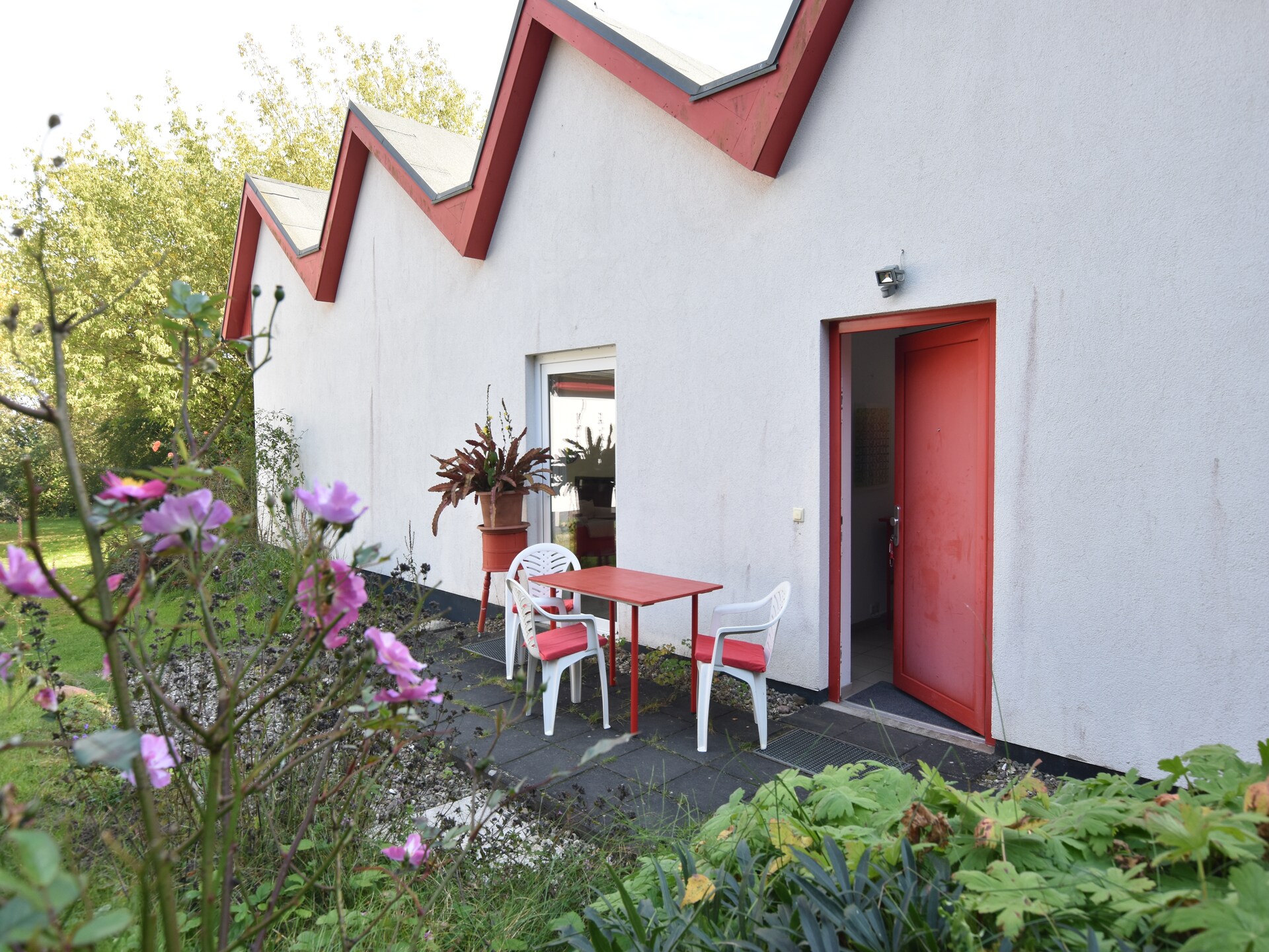 Artistiek vakantiehuis met Oostzeezicht en tuin in Kühlungsborn - foto 29