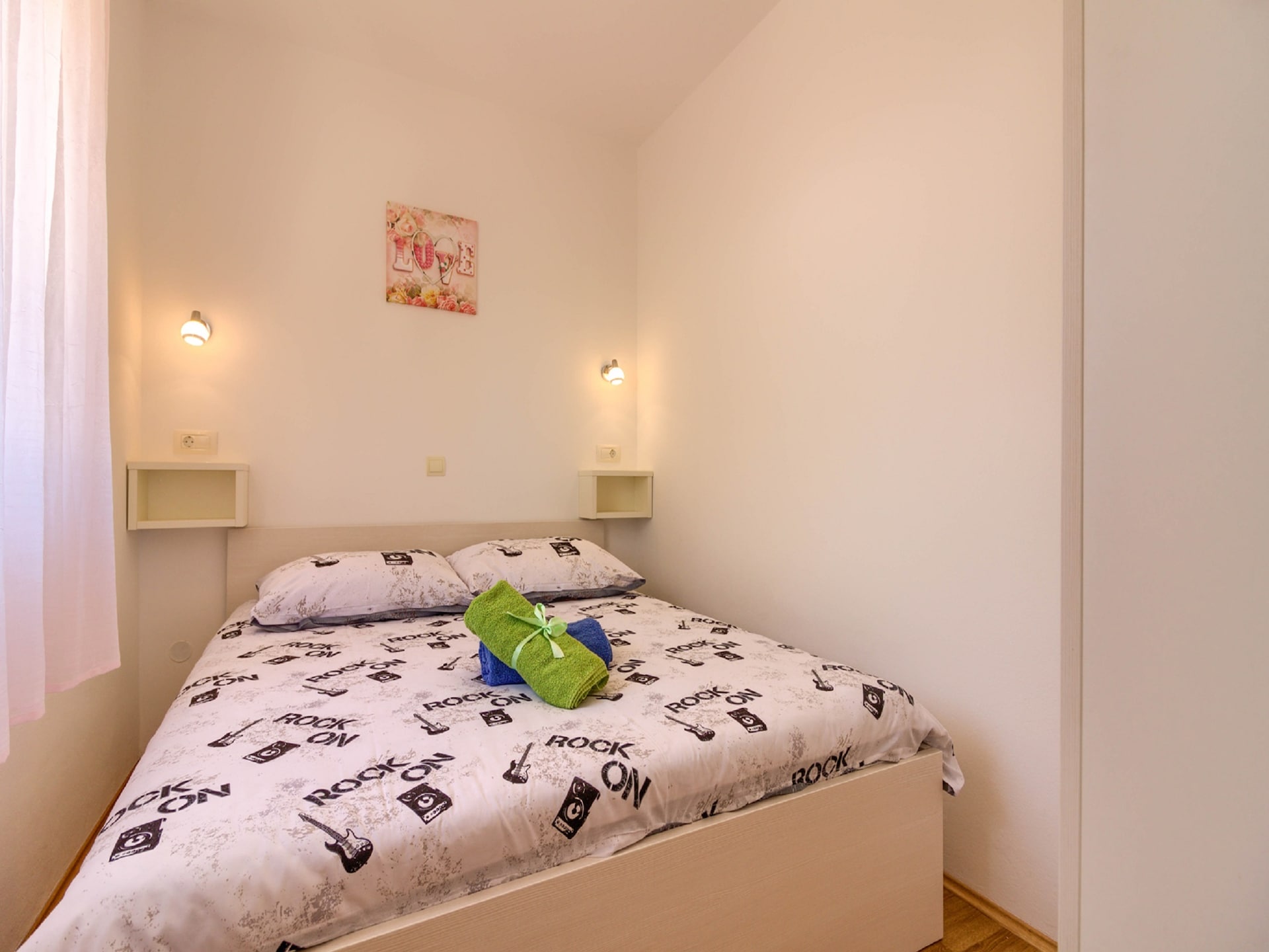Centraal gelegen vakantiehuis in Peroj met privézwembad voor 13 personen - foto 17