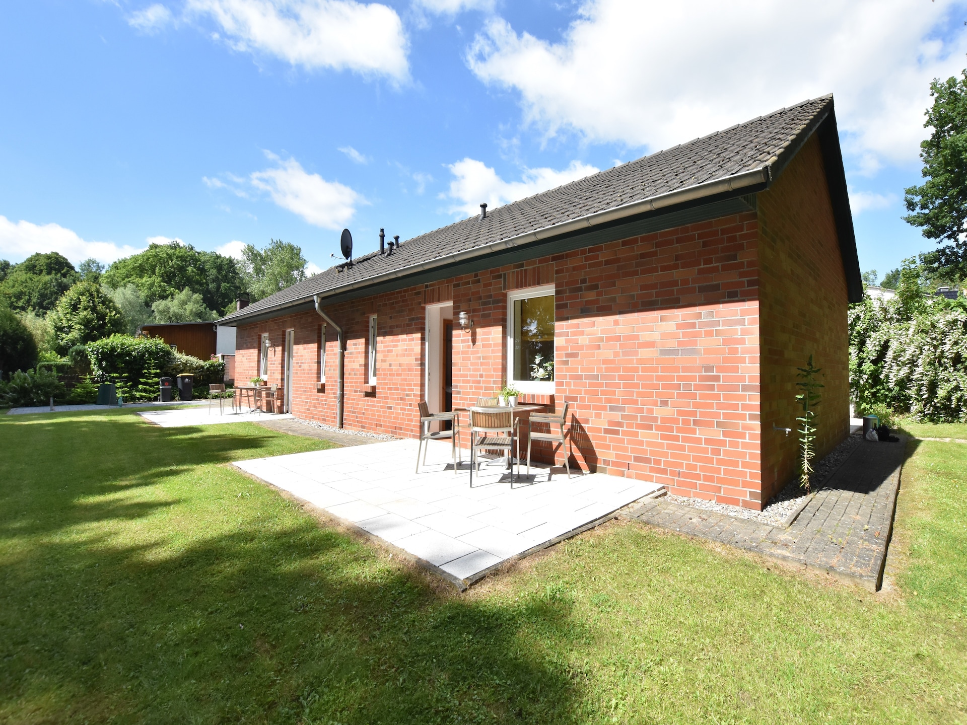 Rustgevend vakantiehuis in Damshagen met privésauna - foto 1