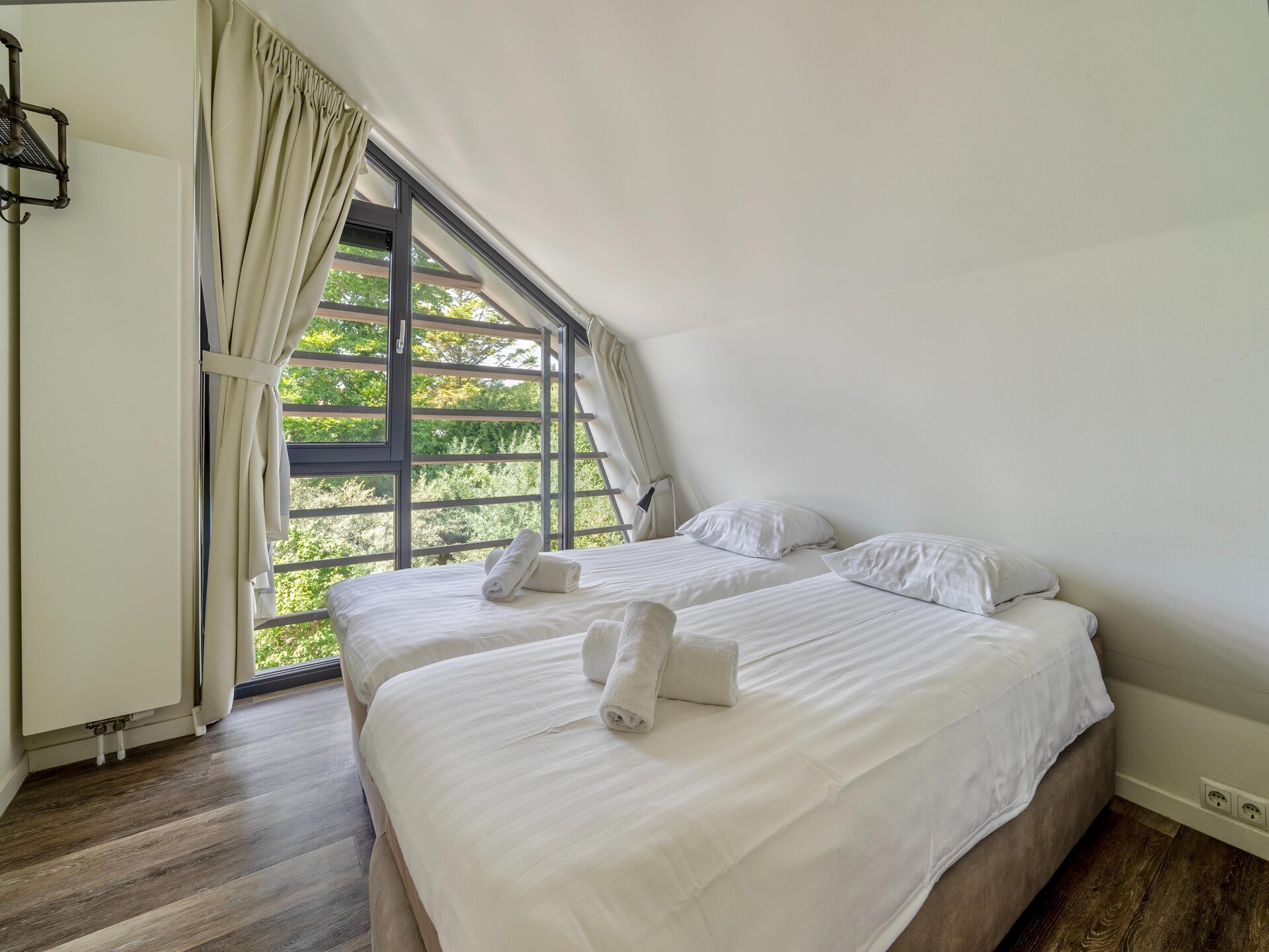 Villa Egmond: vrijstaand vakantiehuis aan de kust met open haard en bubbelbad - foto 15