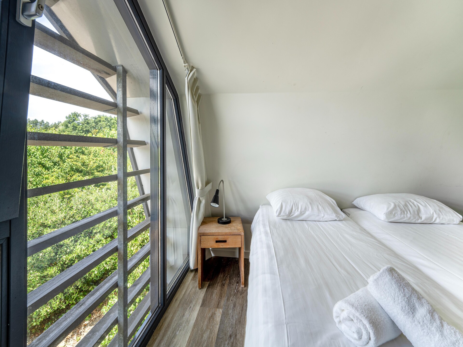 Villa Egmond: vrijstaand vakantiehuis aan de kust met open haard en bubbelbad - foto 16