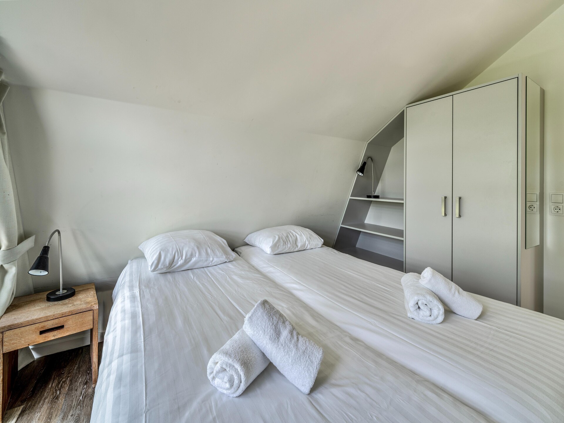 Villa Egmond: vrijstaand vakantiehuis aan de kust met open haard en bubbelbad - foto 17