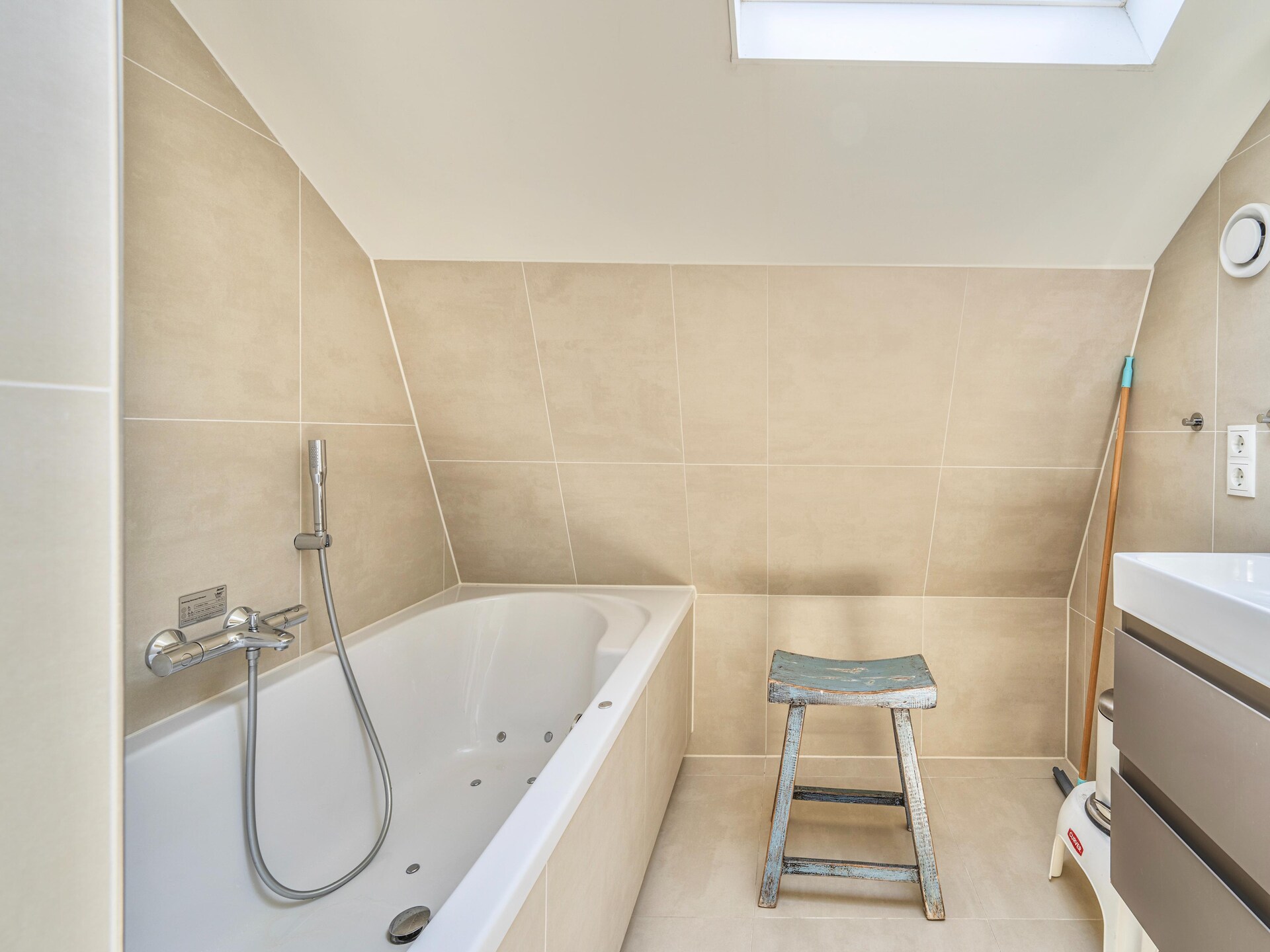 Villa Egmond: vrijstaand vakantiehuis aan de kust met open haard en bubbelbad - foto 26