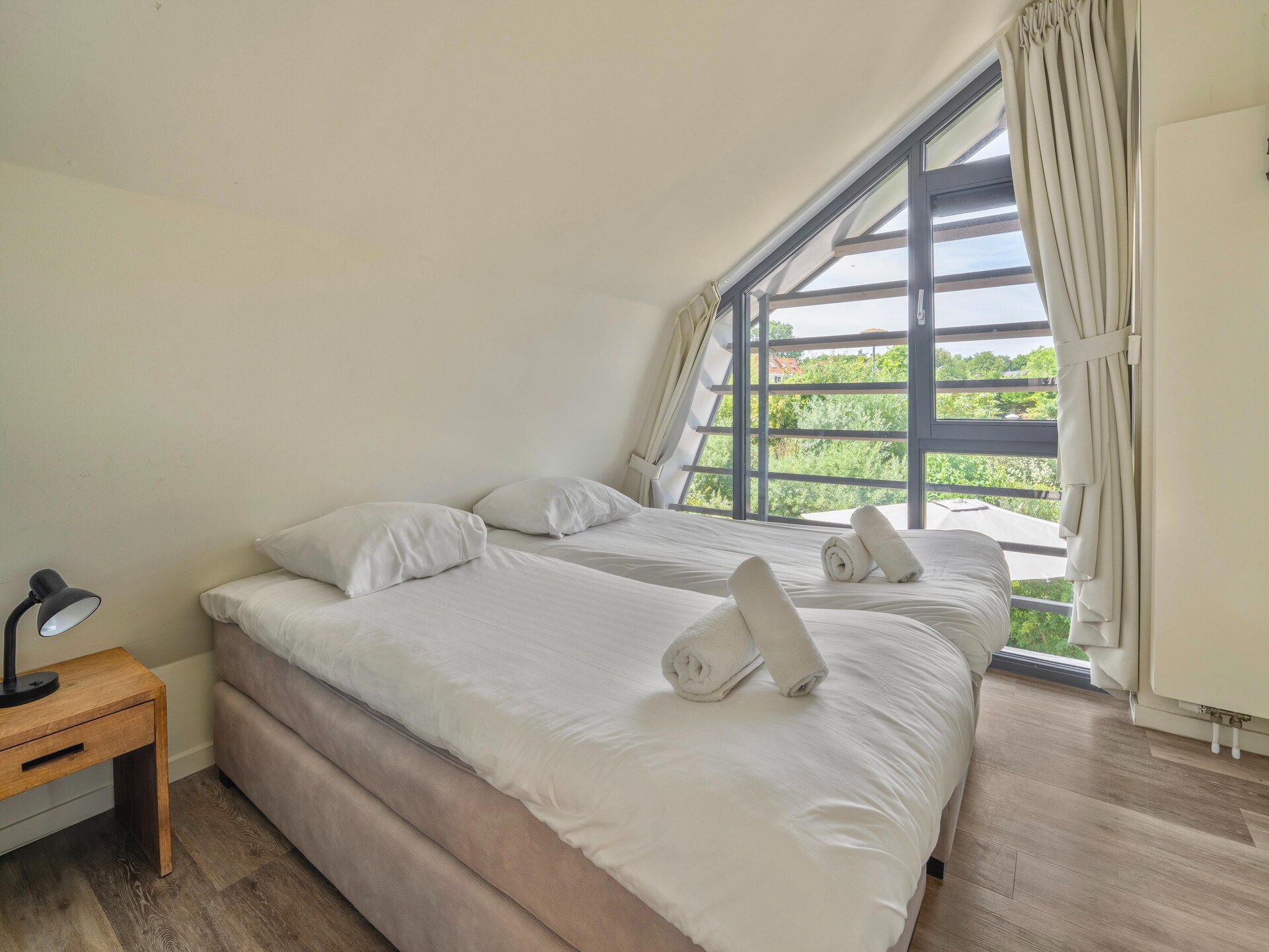 Villa Egmond: vrijstaand vakantiehuis aan de kust met open haard en bubbelbad - foto 4