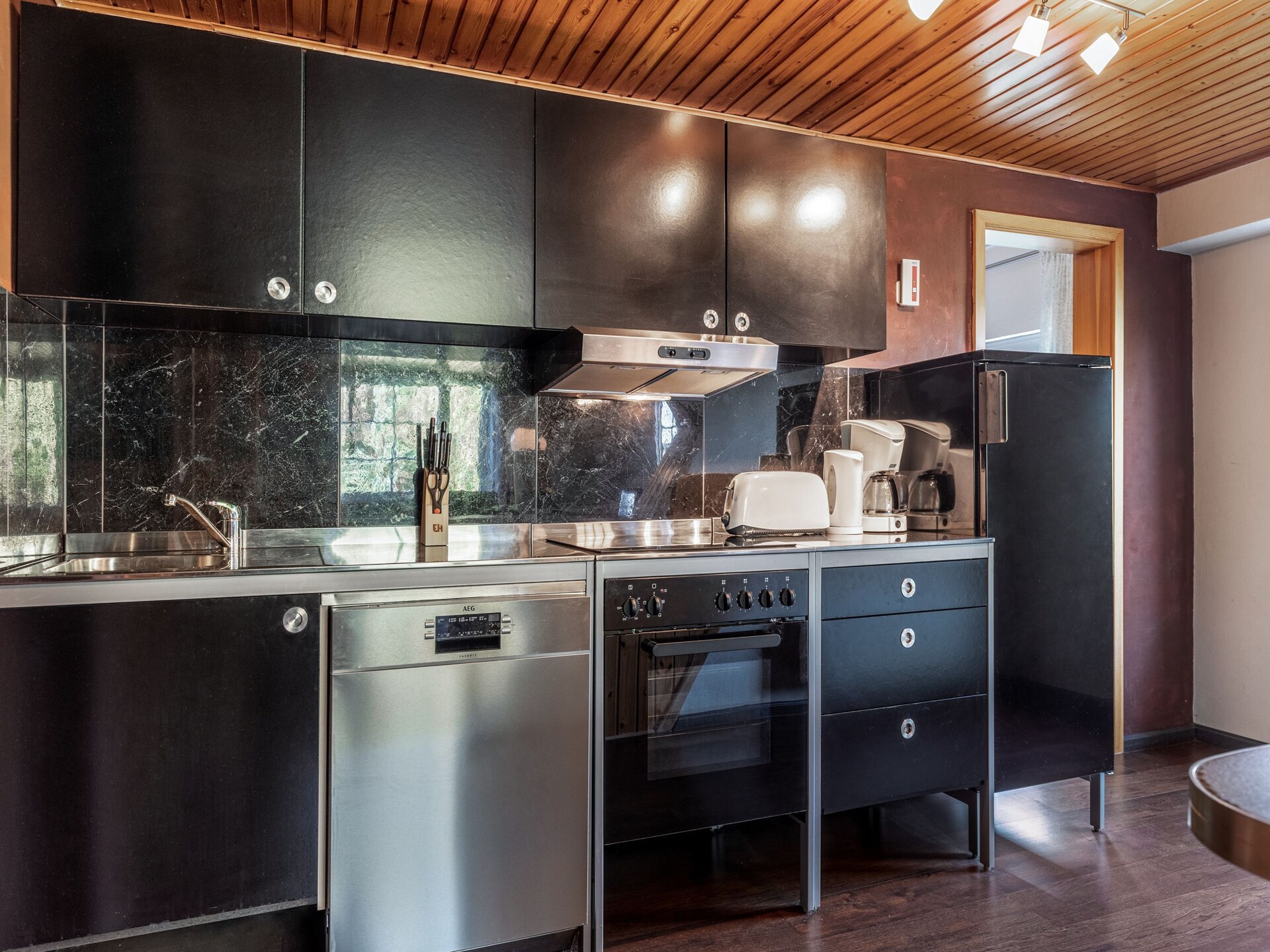 Ruim appartement Betty bij strand, grote tuin & golfbaan nabij Heiligendamm - foto 7