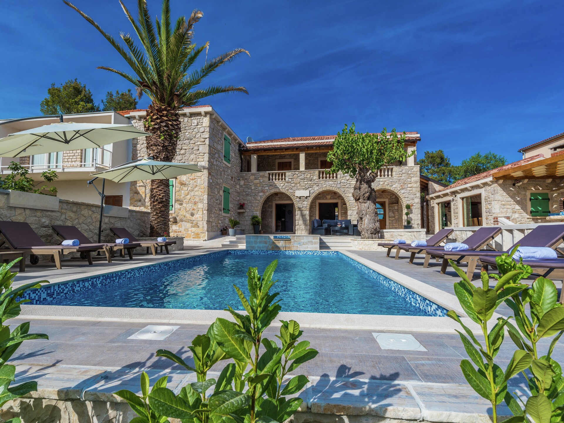 Villa Dumina - foto 1