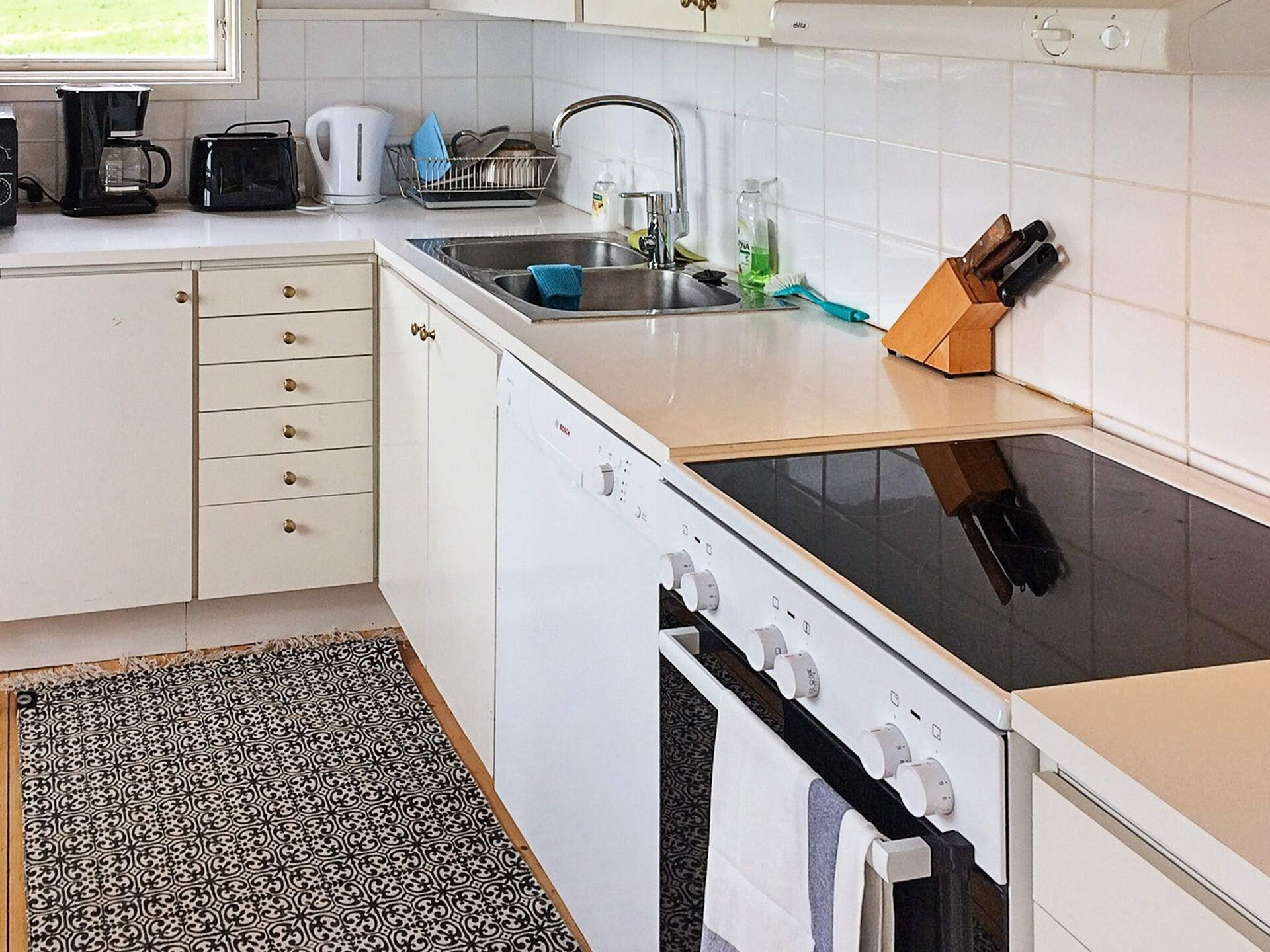 Ruim vakantiehuis direct aan zee met eigen steiger in Ljungskile - foto 20
