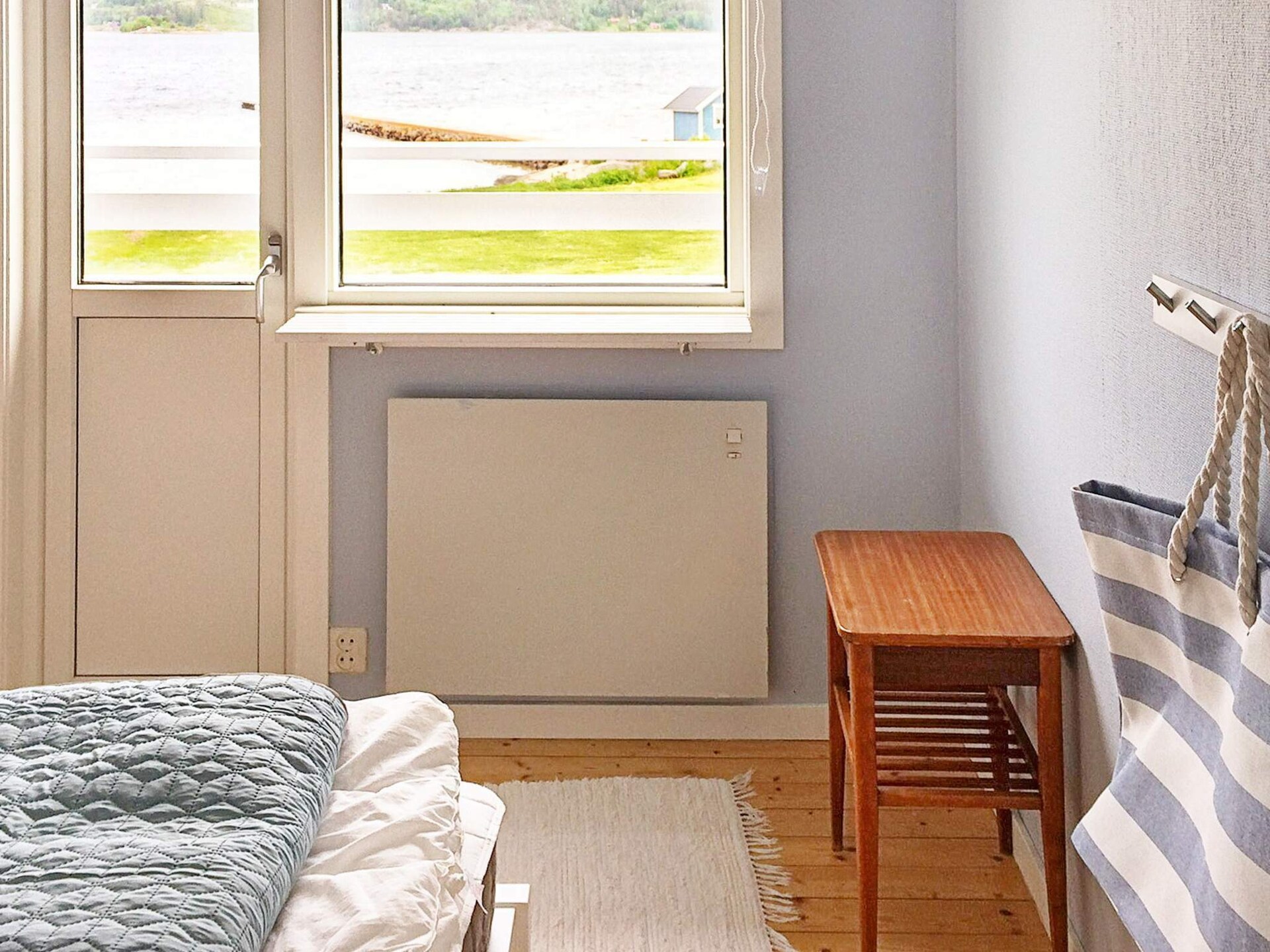 Ruim vakantiehuis direct aan zee met eigen steiger in Ljungskile - foto 25