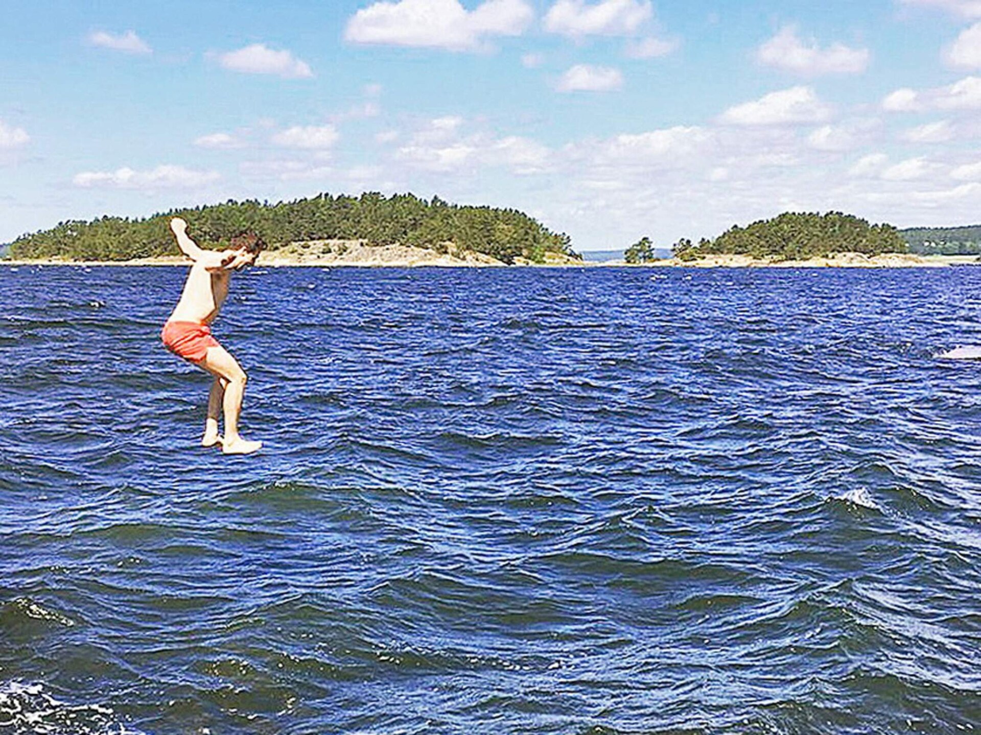 Ruim vakantiehuis direct aan zee met eigen steiger in Ljungskile - foto 31