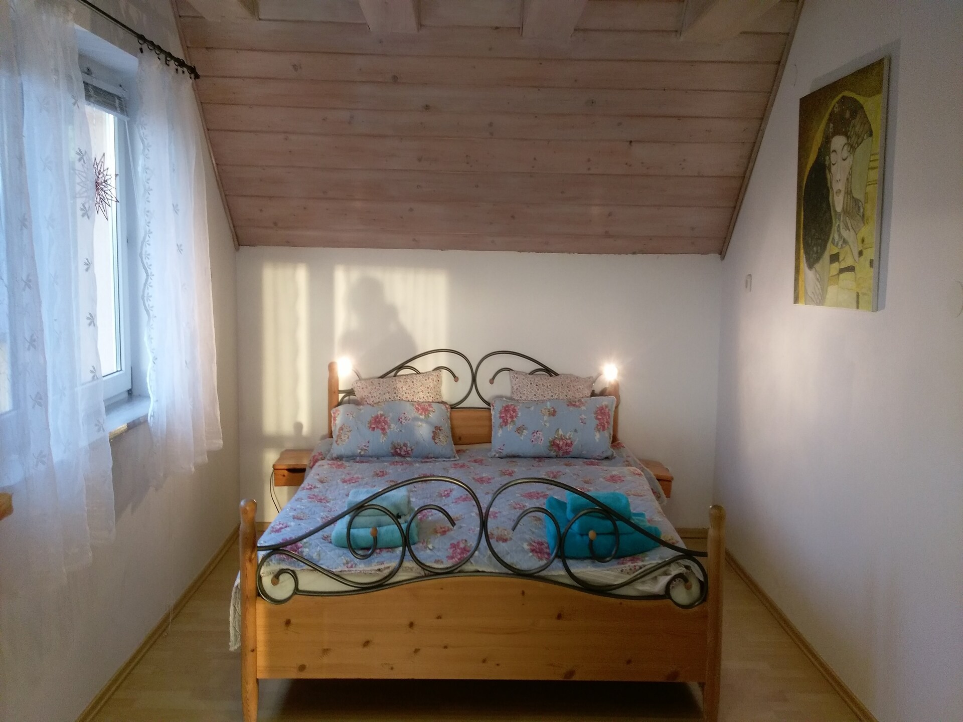 Bosrijk vakantiehuis met sauna en uitzicht op het meer in Łyśniewo Sierakowickie - foto 15