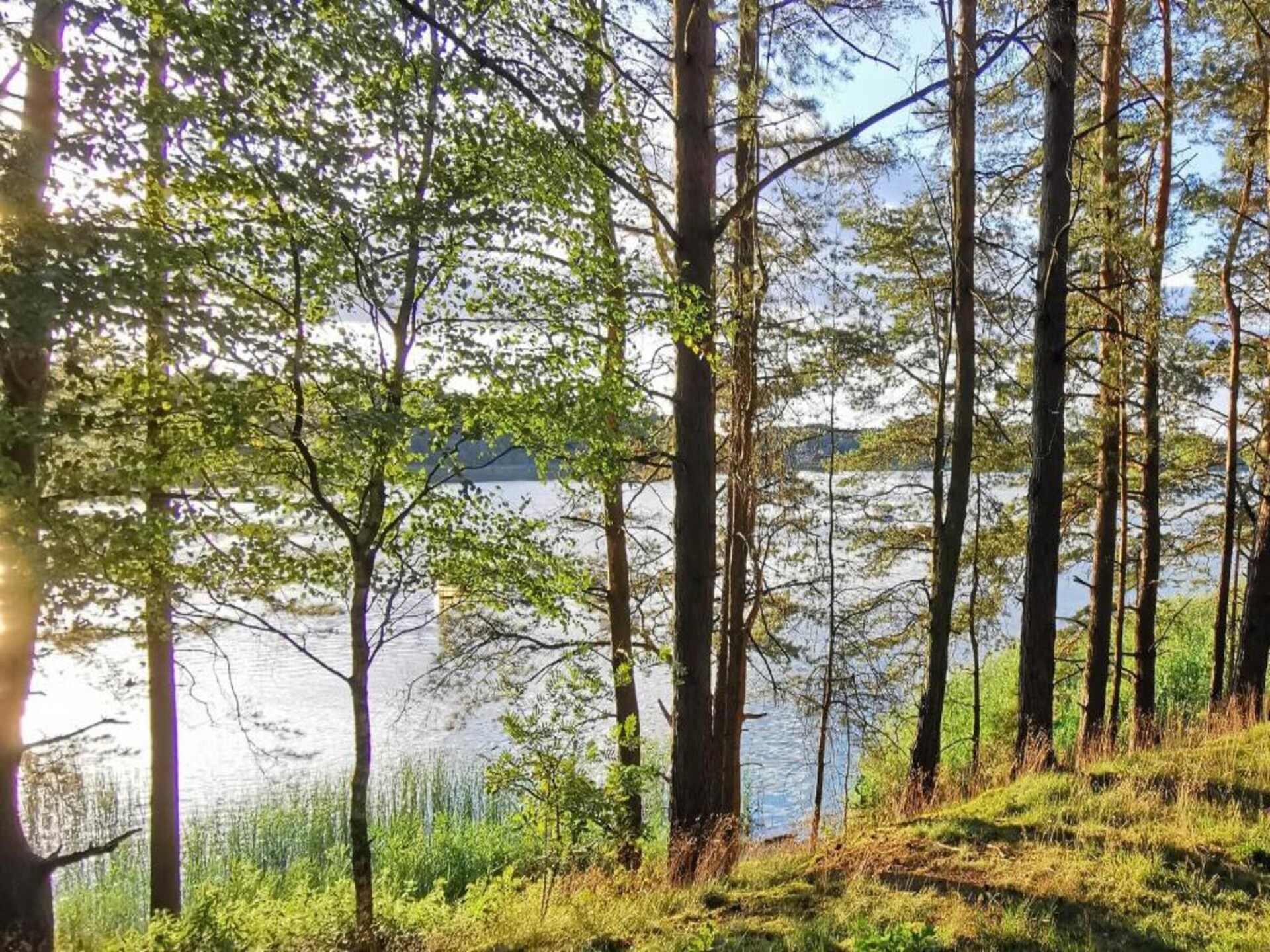 Bosrijk vakantiehuis met sauna en uitzicht op het meer in Łyśniewo Sierakowickie - foto 30