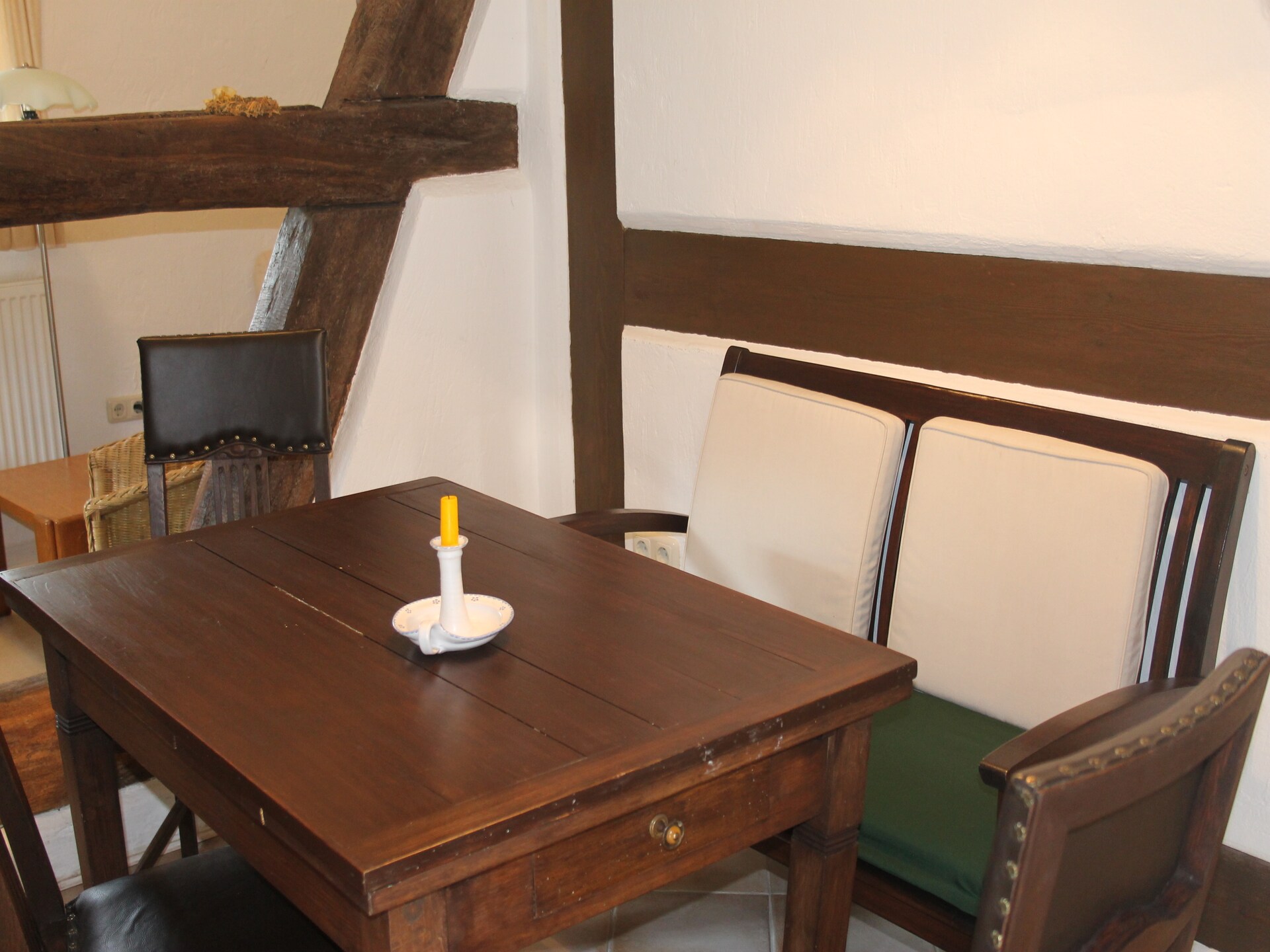 Knus appartement in Reddelich met tuin, BBQ & Wi-Fi, 9 km van strand - foto 7