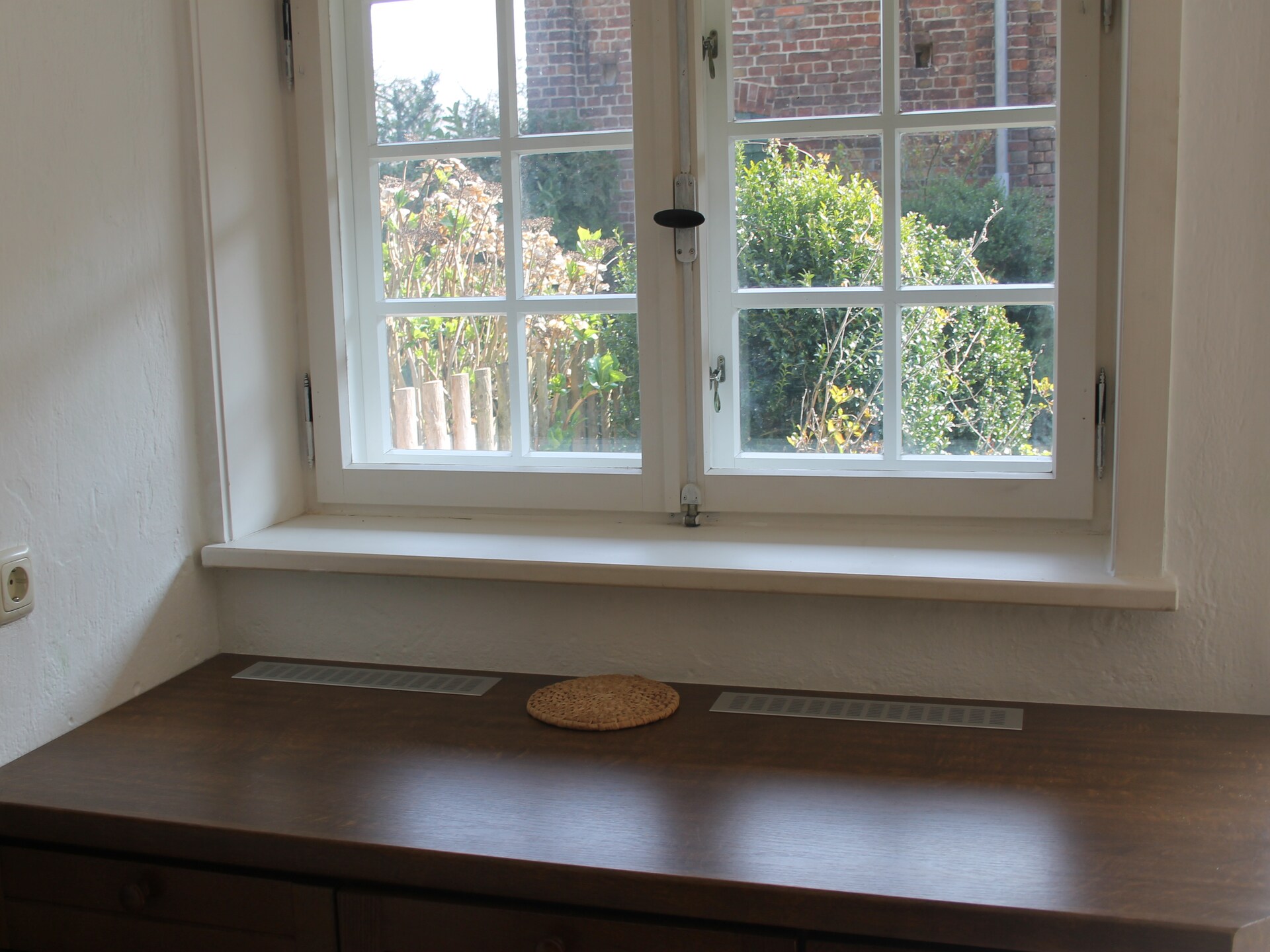 Knus appartement in Reddelich met tuin, BBQ & Wi-Fi, 9 km van strand - foto 8