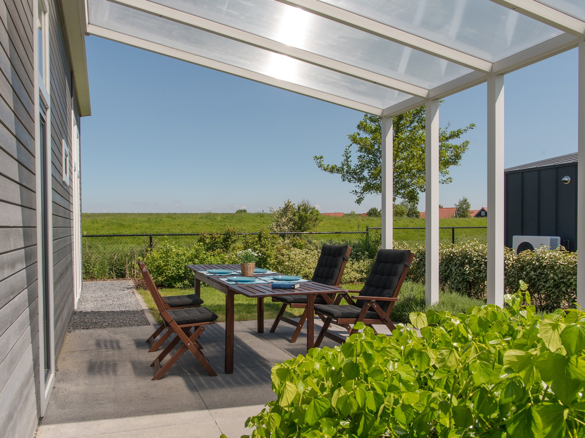 Modern vakantiehuis op Oosterschelde Water Resort in Wemeldinge - foto 11