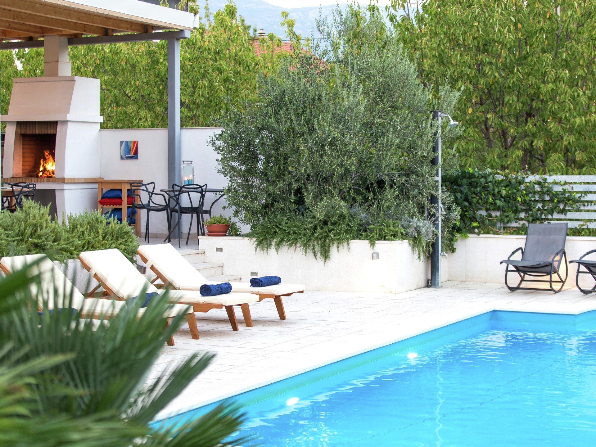Aan zee: Ruime villa met privézwembad in Kaštel Štafilić - foto 10
