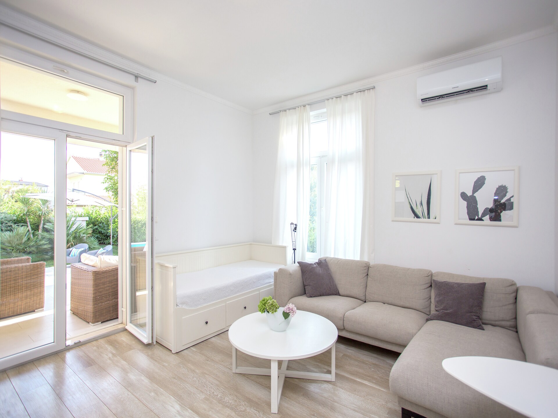 Aan zee: Ruime villa met privézwembad in Kaštel Štafilić - foto 12