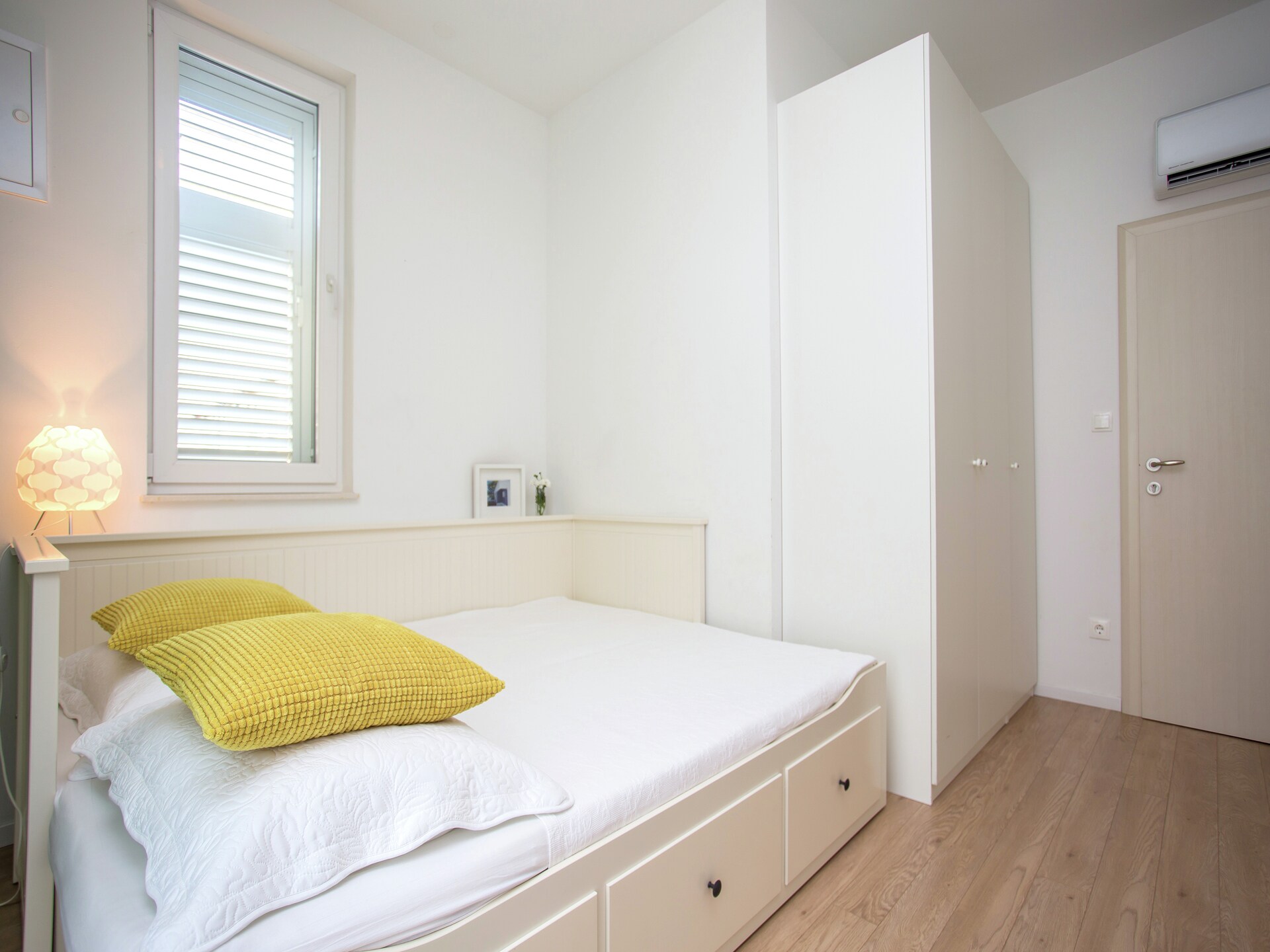 Aan zee: Ruime villa met privézwembad in Kaštel Štafilić - foto 23
