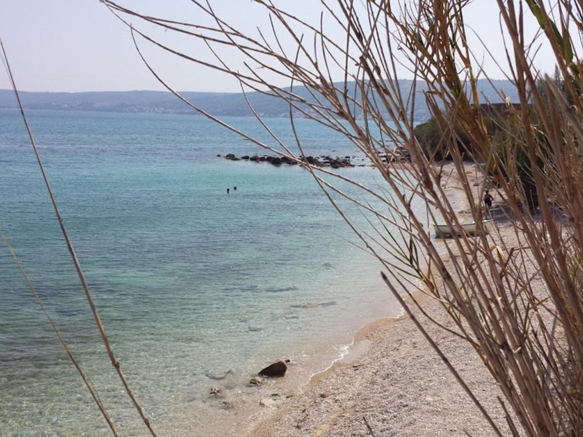 Aan zee: Ruime villa met privézwembad in Kaštel Štafilić - foto 35