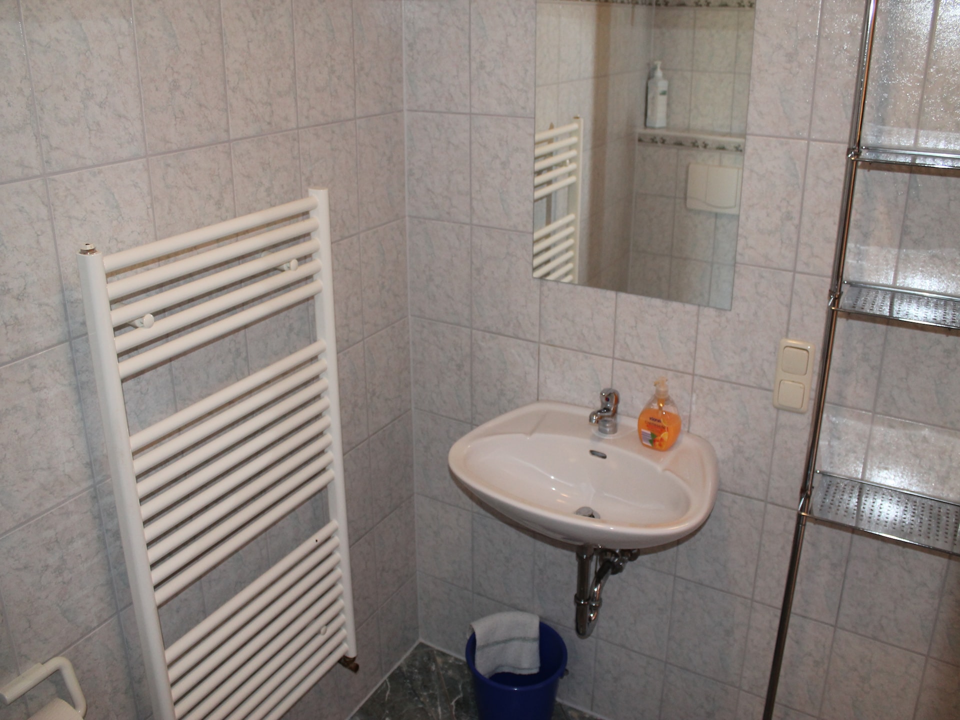 Op 600 m van het strand: Knus appartement in centrum Ostseebad Rerik - foto 11