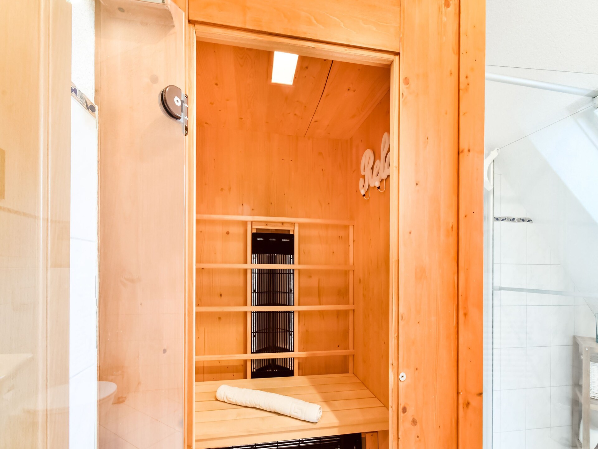 Ruim vakantiehuis met sauna en grote tuin, 4 km van Oostzeestrand - foto 29