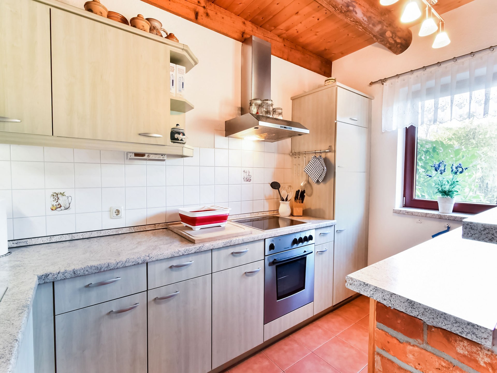 Ruim vakantiehuis met sauna en grote tuin, 4 km van Oostzeestrand - foto 4