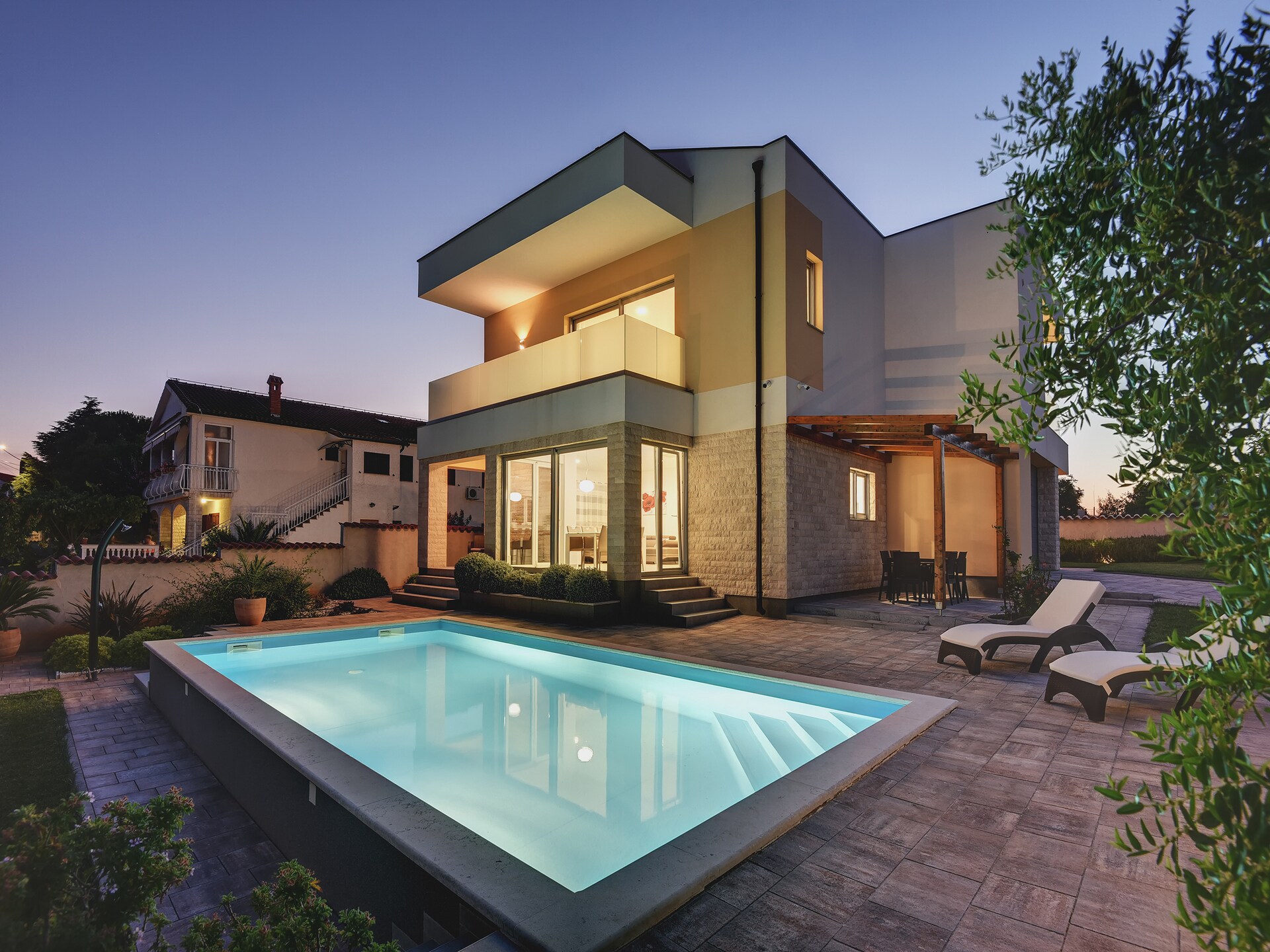 Villa White: Moderne vrijstaande villa met privézwembad en sauna bij Barbariga - foto 2