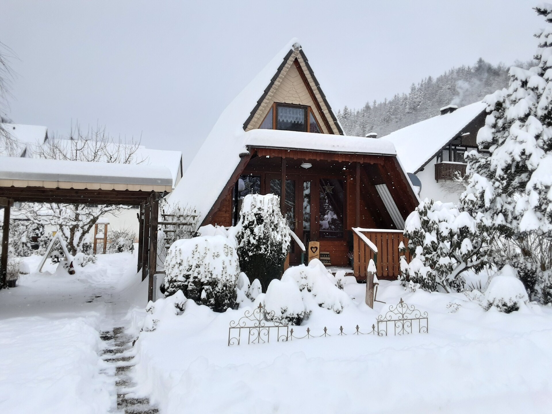Vrijstaand A-frame vakantiehuis Christina in bosrijk Sauerland - foto 32