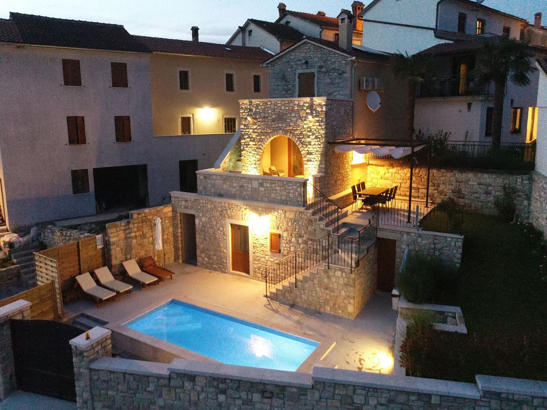 Privézwembad en rust in Villa Beram, Pazin - foto 9