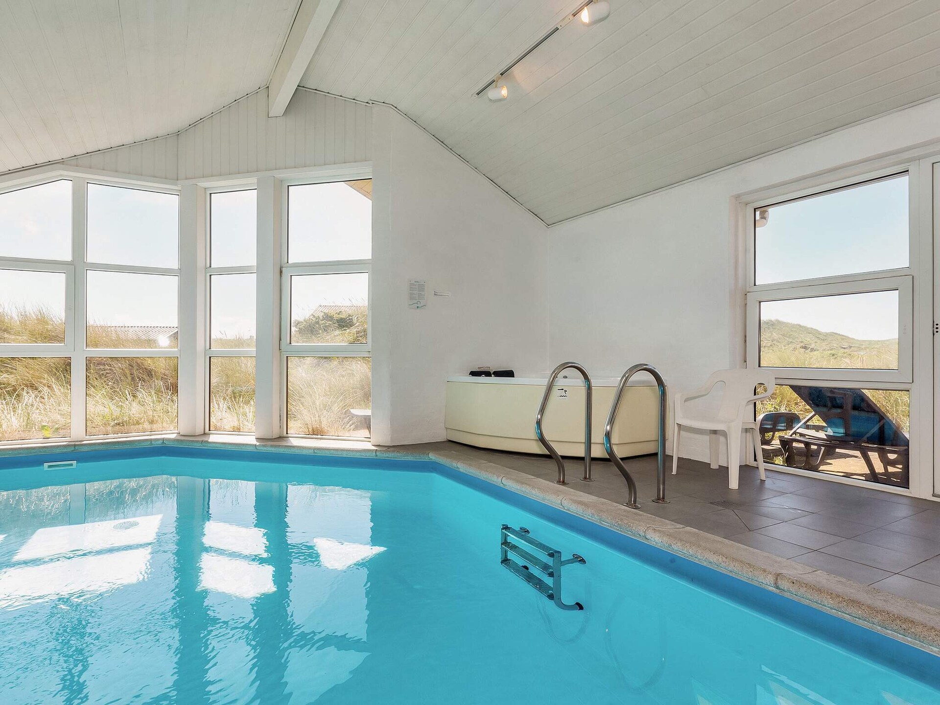 Sfeervol duinhuis met zwembad, sauna en zeezicht op 200 meter van strand - foto 10