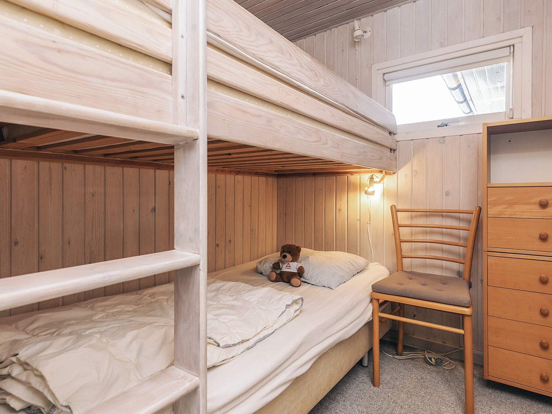 Vrijstaand vakantiehuis met zeezicht op 200m van het strand in Sæby - foto 30