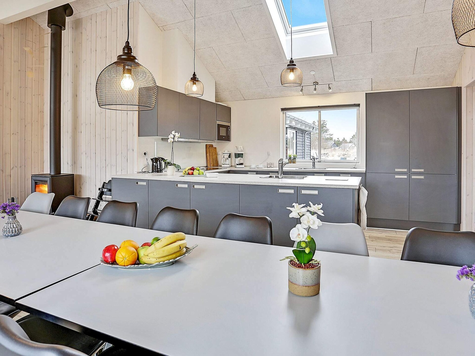Groots vakantiehuis met zwembad, sauna en activiteitenruimte op 300m van zee in Ålbæk - foto 22