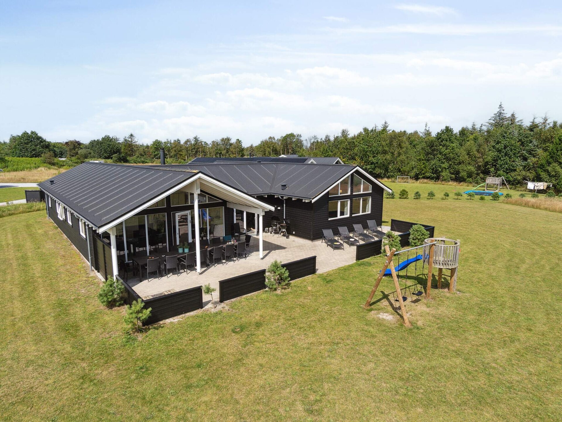 Groots vakantiehuis met zwembad, sauna en activiteitenruimte op 300m van zee in Ålbæk - foto 10