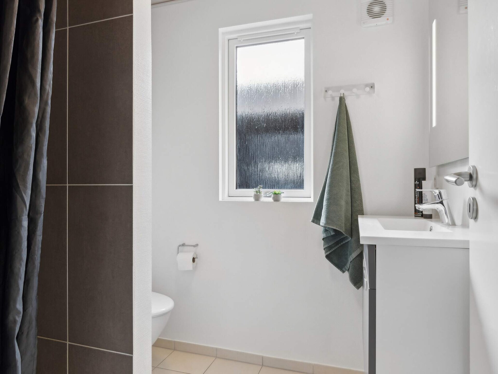 Groots vakantiehuis met zwembad, sauna en activiteitenruimte op 300m van zee in Ålbæk - foto 42