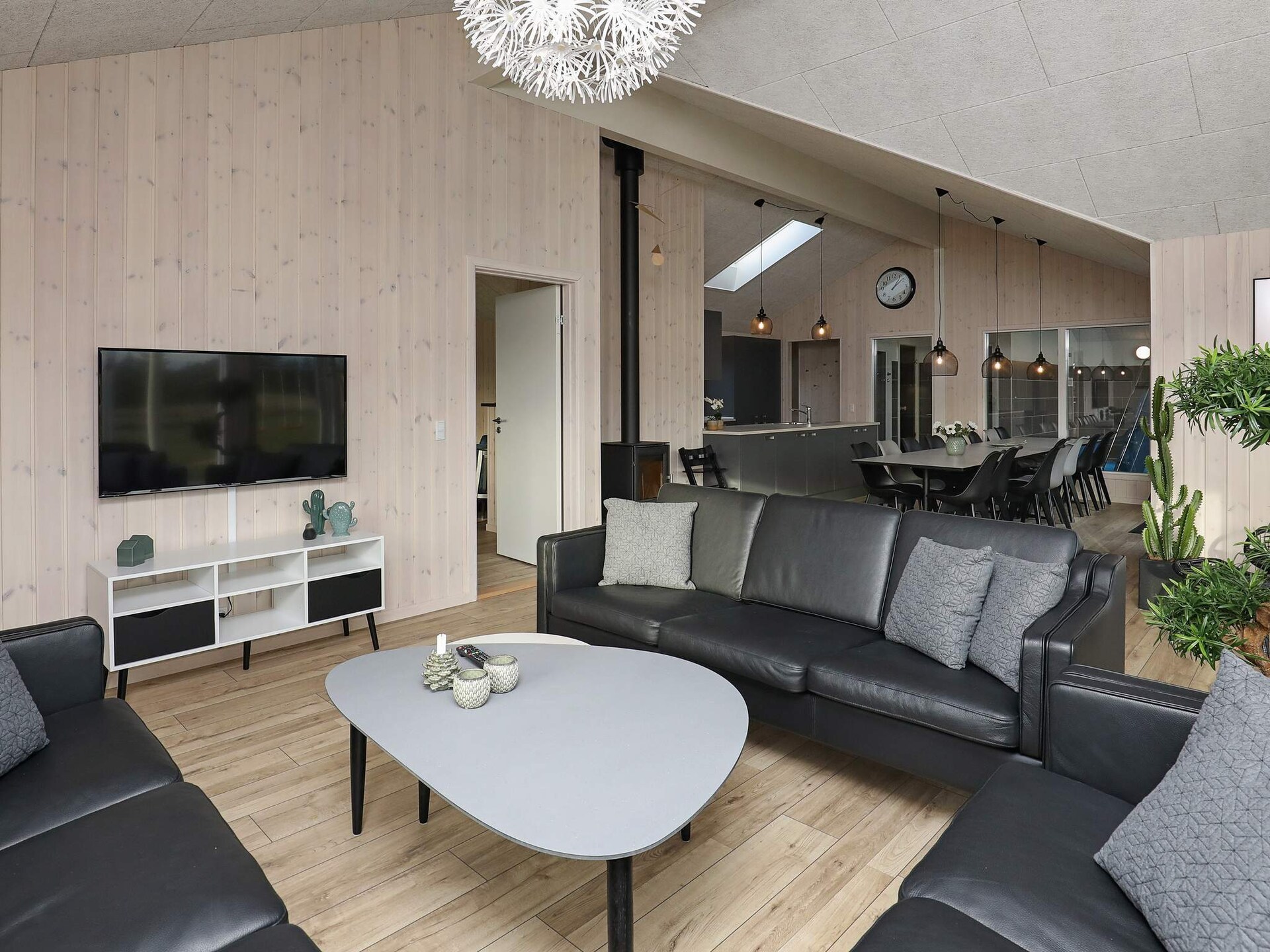 Groots vakantiehuis met zwembad, sauna en activiteitenruimte op 300m van zee in Ålbæk - foto 16