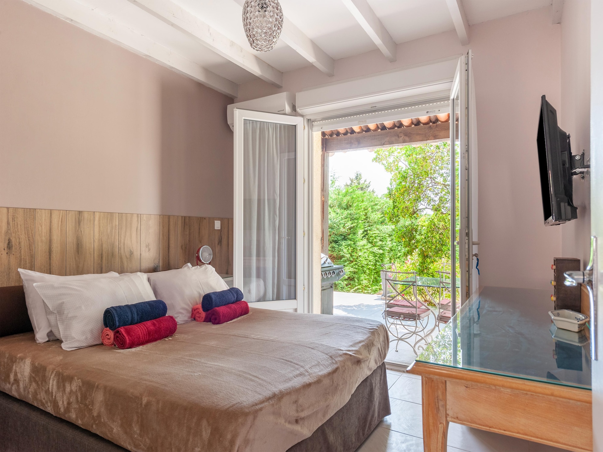 Op 950 m van het centrum: Villa Isclawa met privézwembad in Callian - foto 23