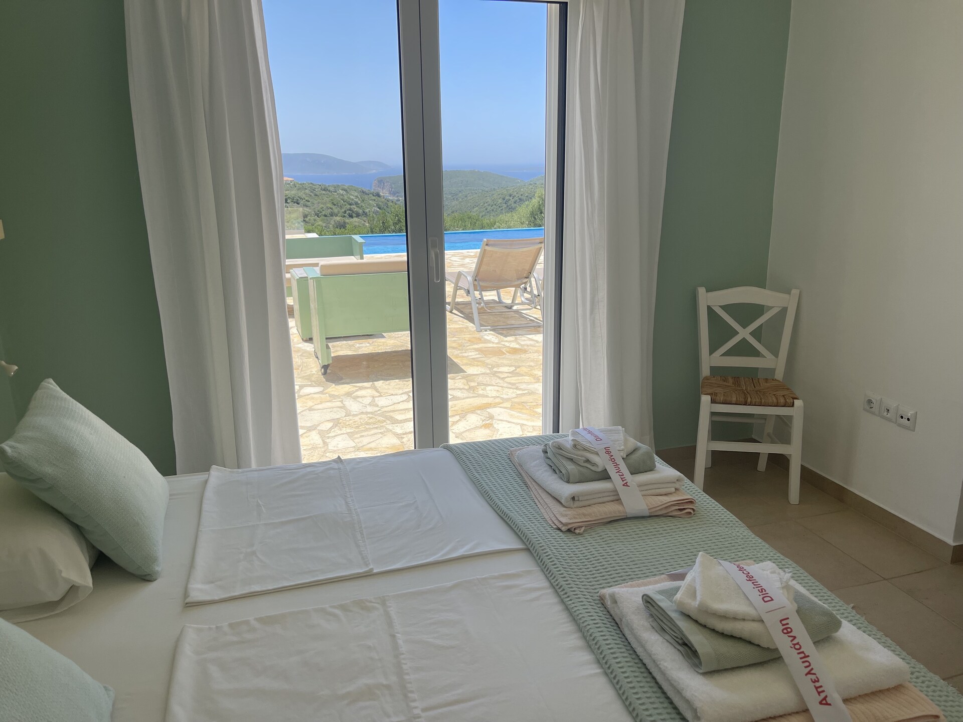 Villa Elia: Luxe privévilla met panoramisch uitzicht in olijfgaard nabij Finikounda - foto 8