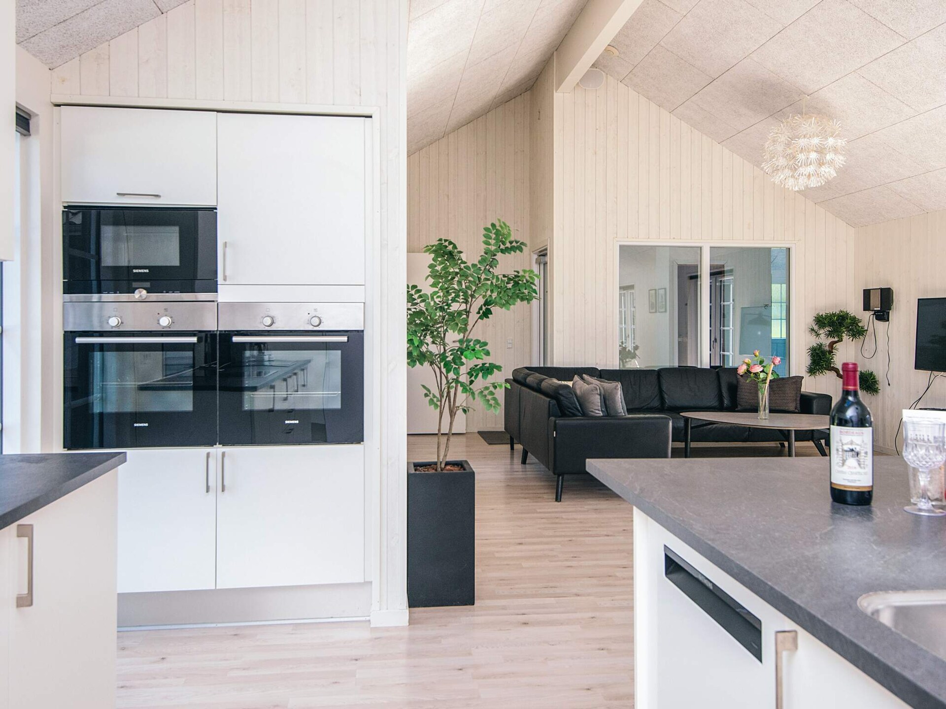 Op 1,5 km van zee: ruim vakantiehuis in Blåvand voor 24 personen - foto 16