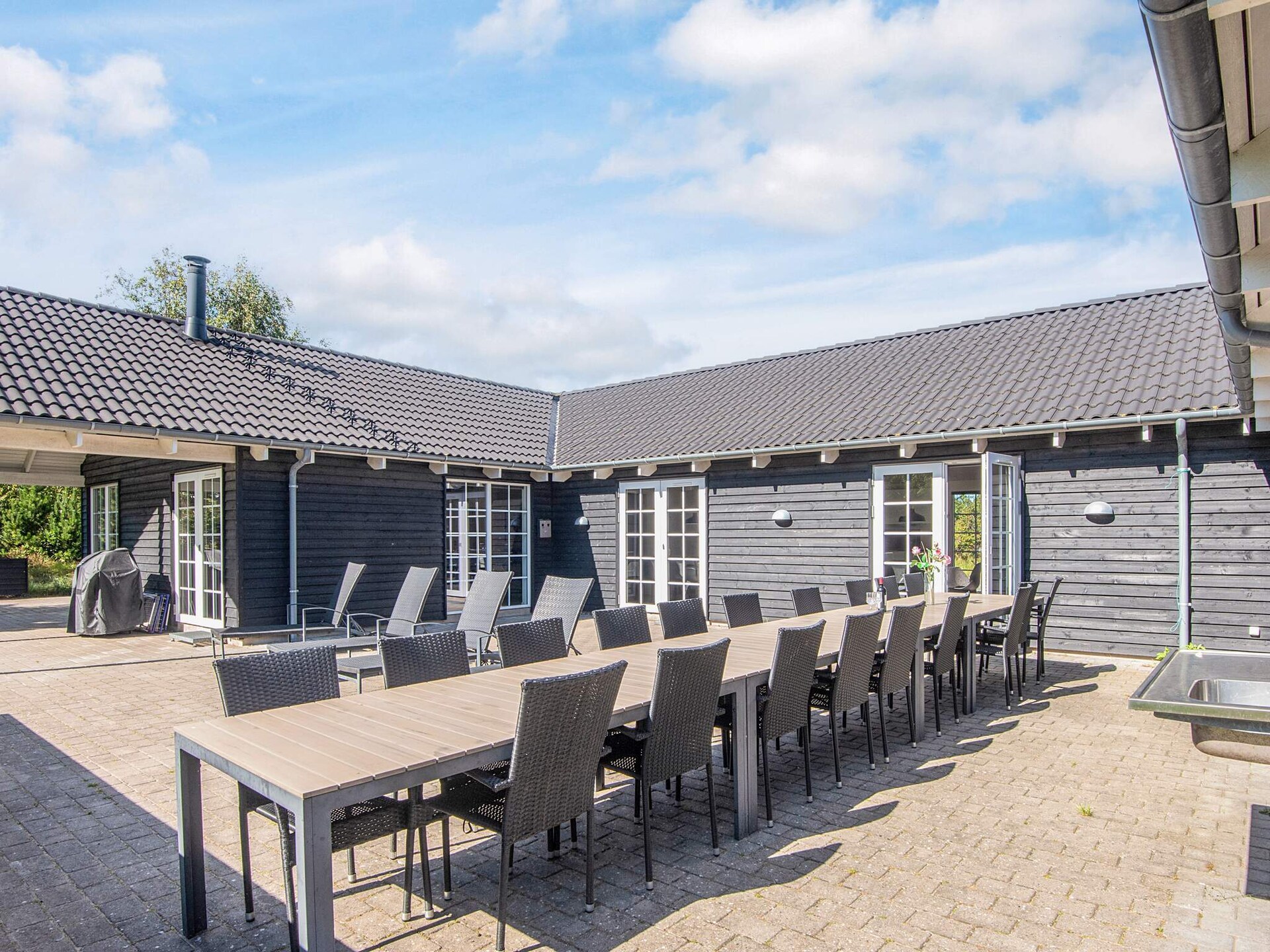 Op 1,5 km van zee: ruim vakantiehuis in Blåvand voor 24 personen - foto 35