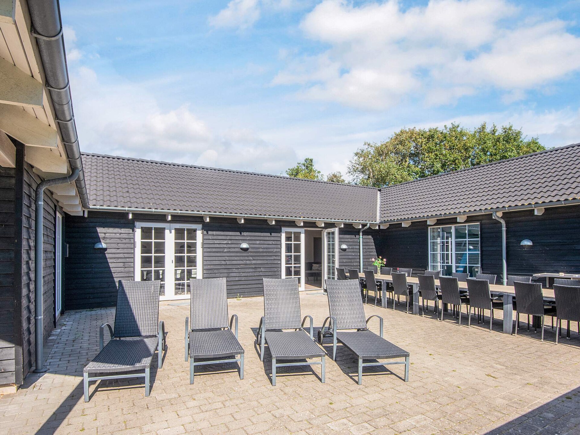 Op 1,5 km van zee: ruim vakantiehuis in Blåvand voor 24 personen - foto 37