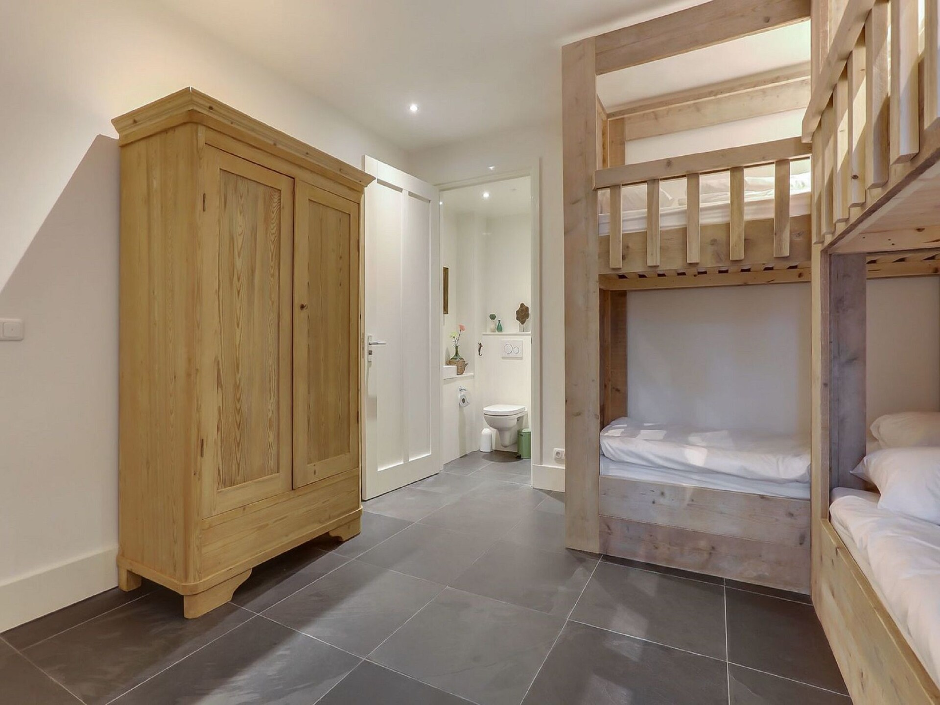 Bosvilla Sandberghe 7: ruime groepsaccommodatie met jacuzzi in Uden - foto 24