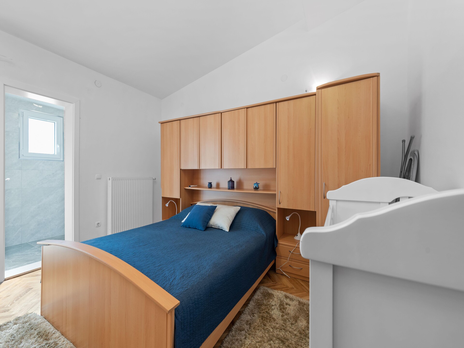 Ruim vakantiehuis voor 12 personen met privézwembad in de bossen van Neoric - foto 18