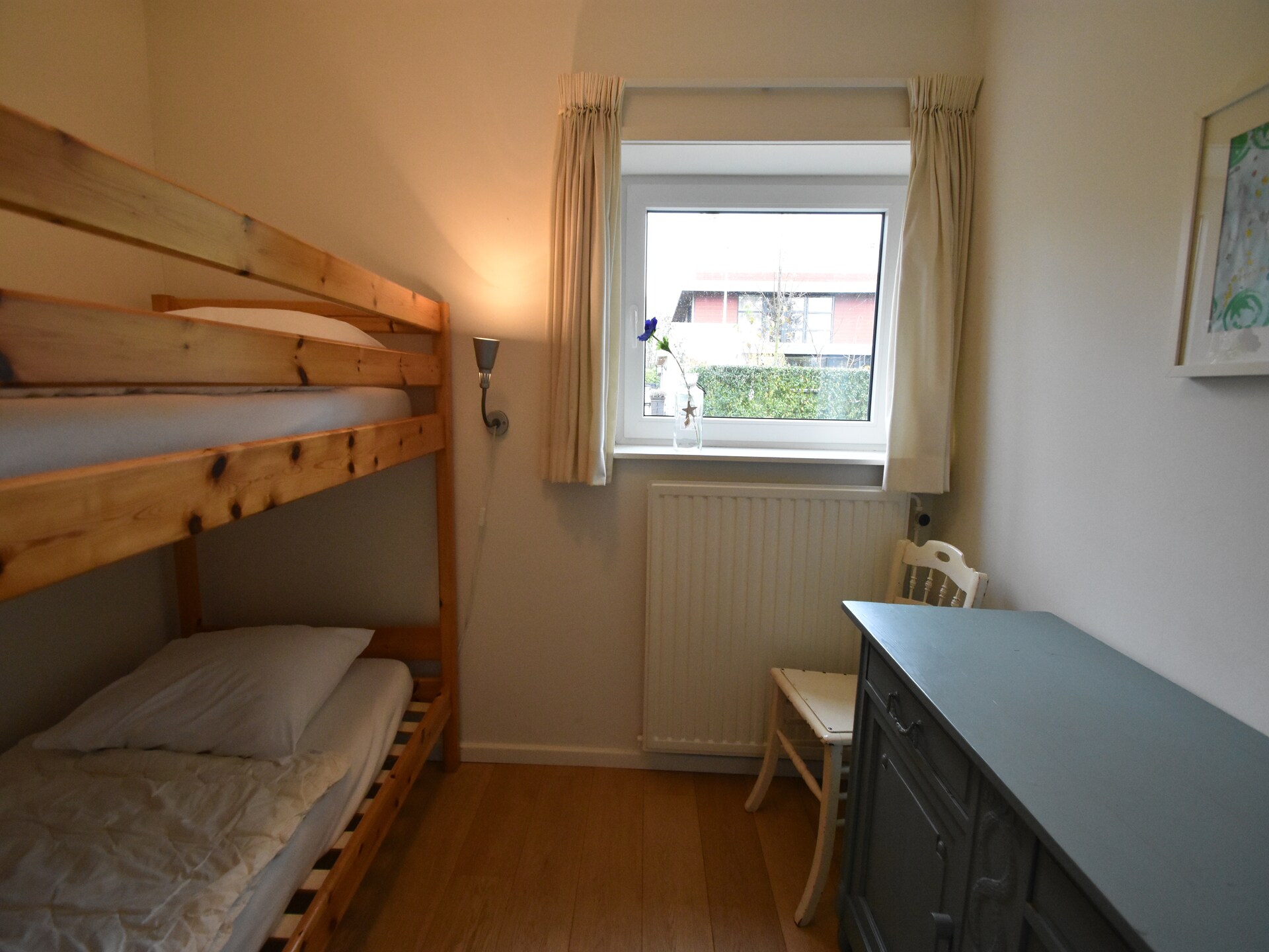 Vrijstaande familiebungalow aan Veerse Meer met houtkachel en grote tuin - foto 17