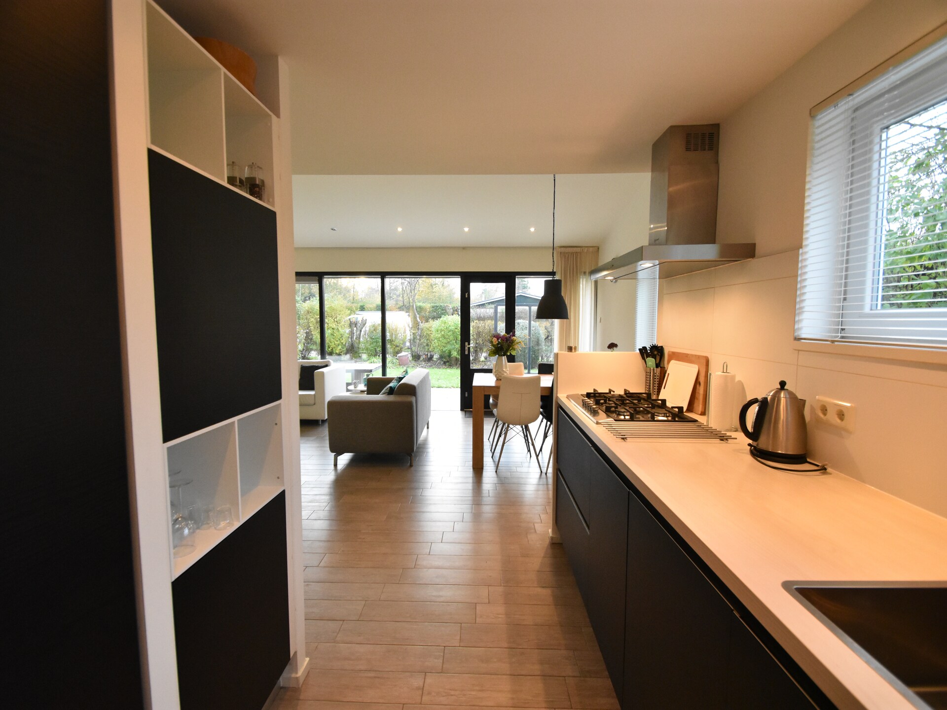 Stijlvolle vrijstaande bungalow in bosrijk Ruiterplaatpark, 500m van Veerse Meer - foto 7