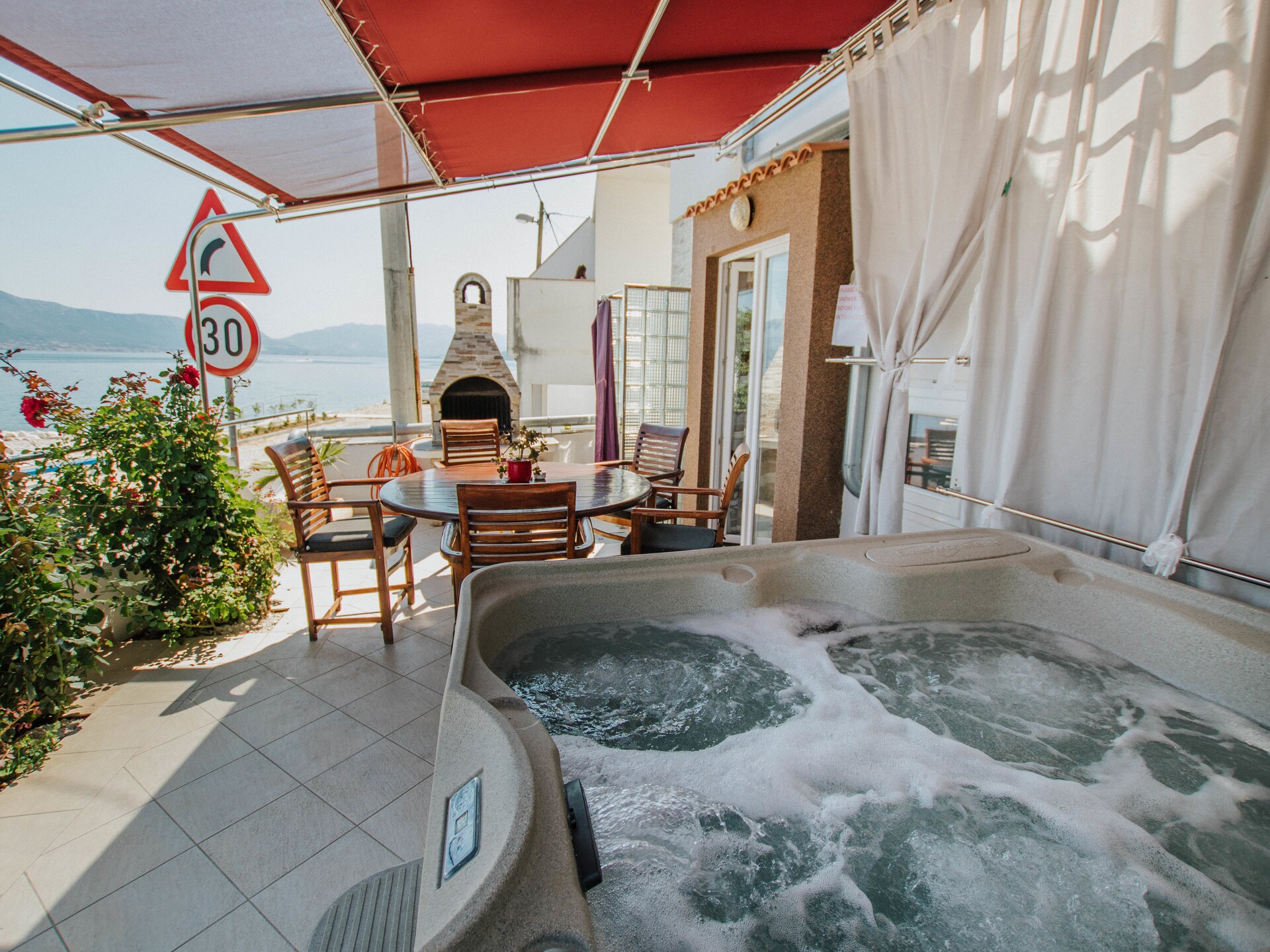 Vrijstaande villa Marin in Arbanija, op slechts 10 meter van het strand - foto 8