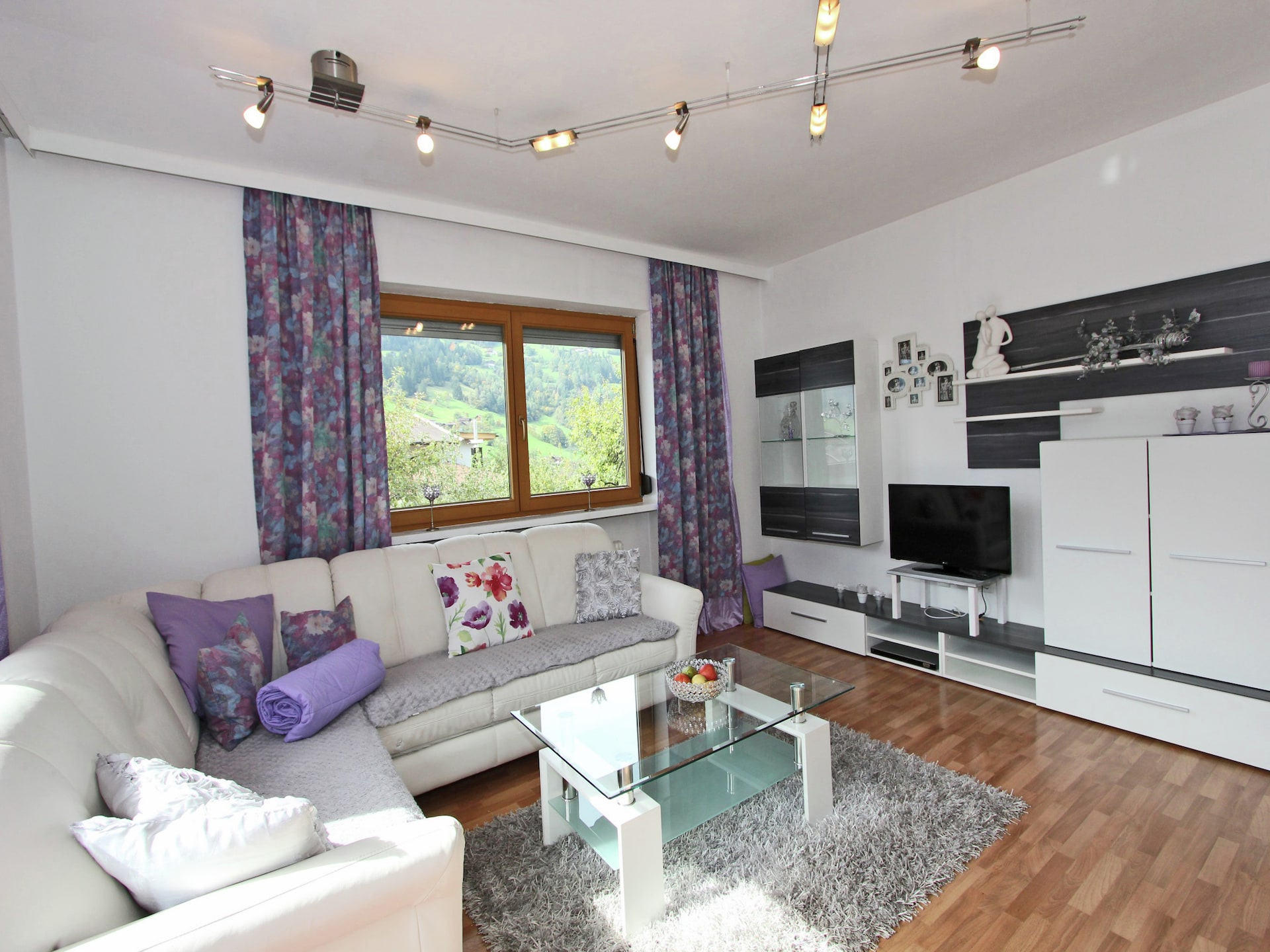 6-persoons appartement in Stumm op 300m van de piste - foto 2