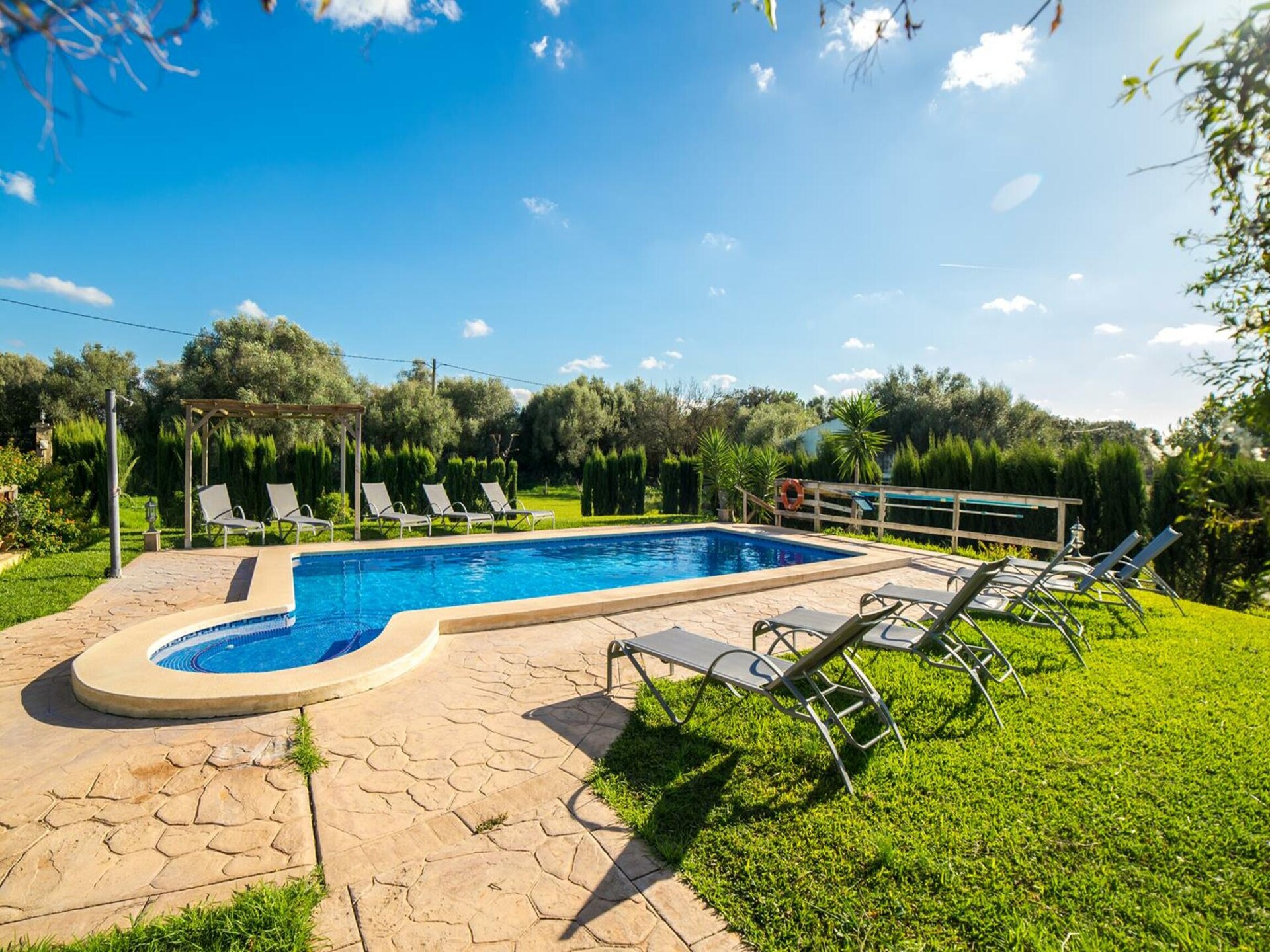 Ruim vakantiehuis met privézwembad en speeltuin in Inca, Mallorca - foto 1